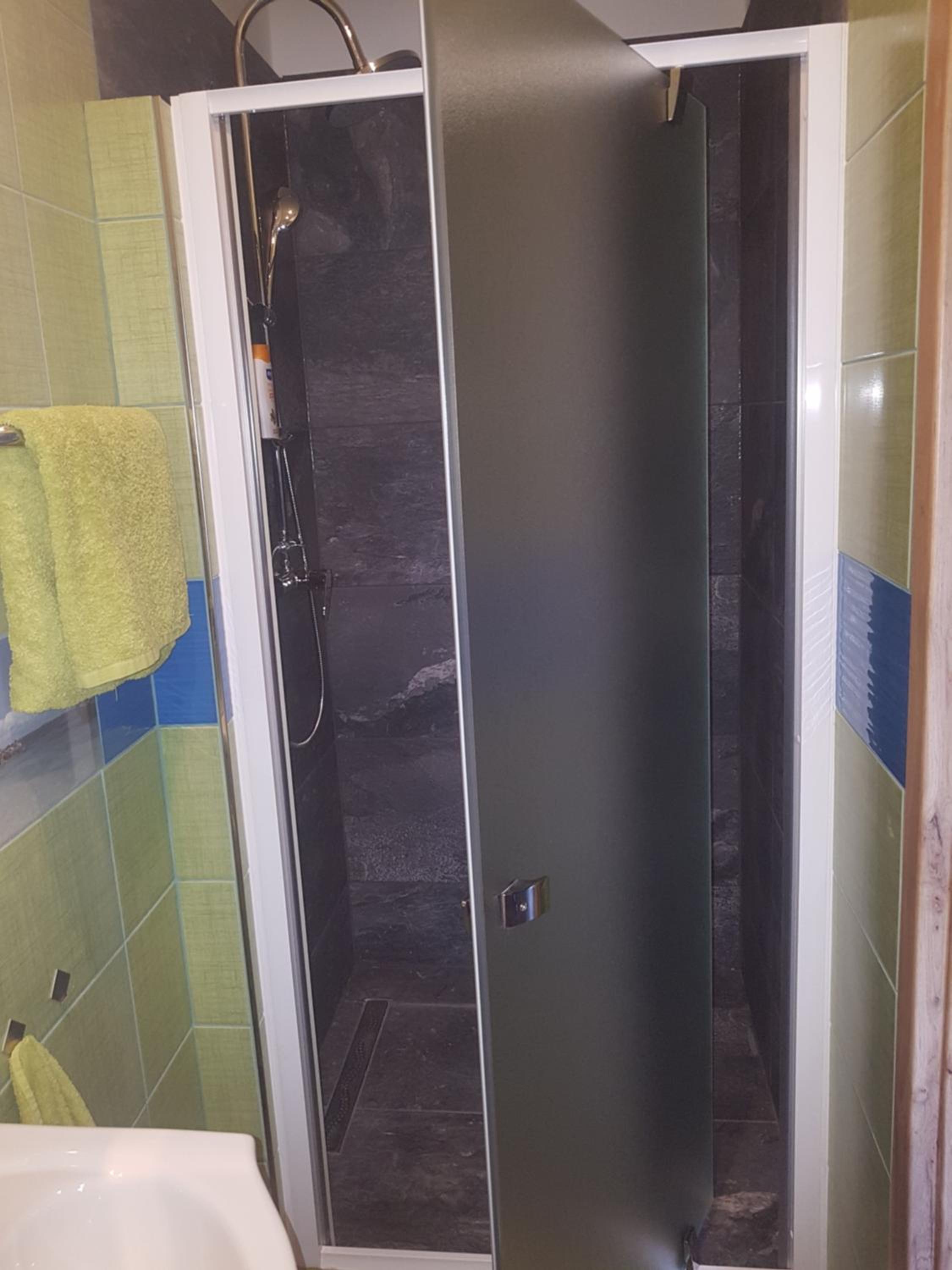 Single Room with Bathroom photo 1