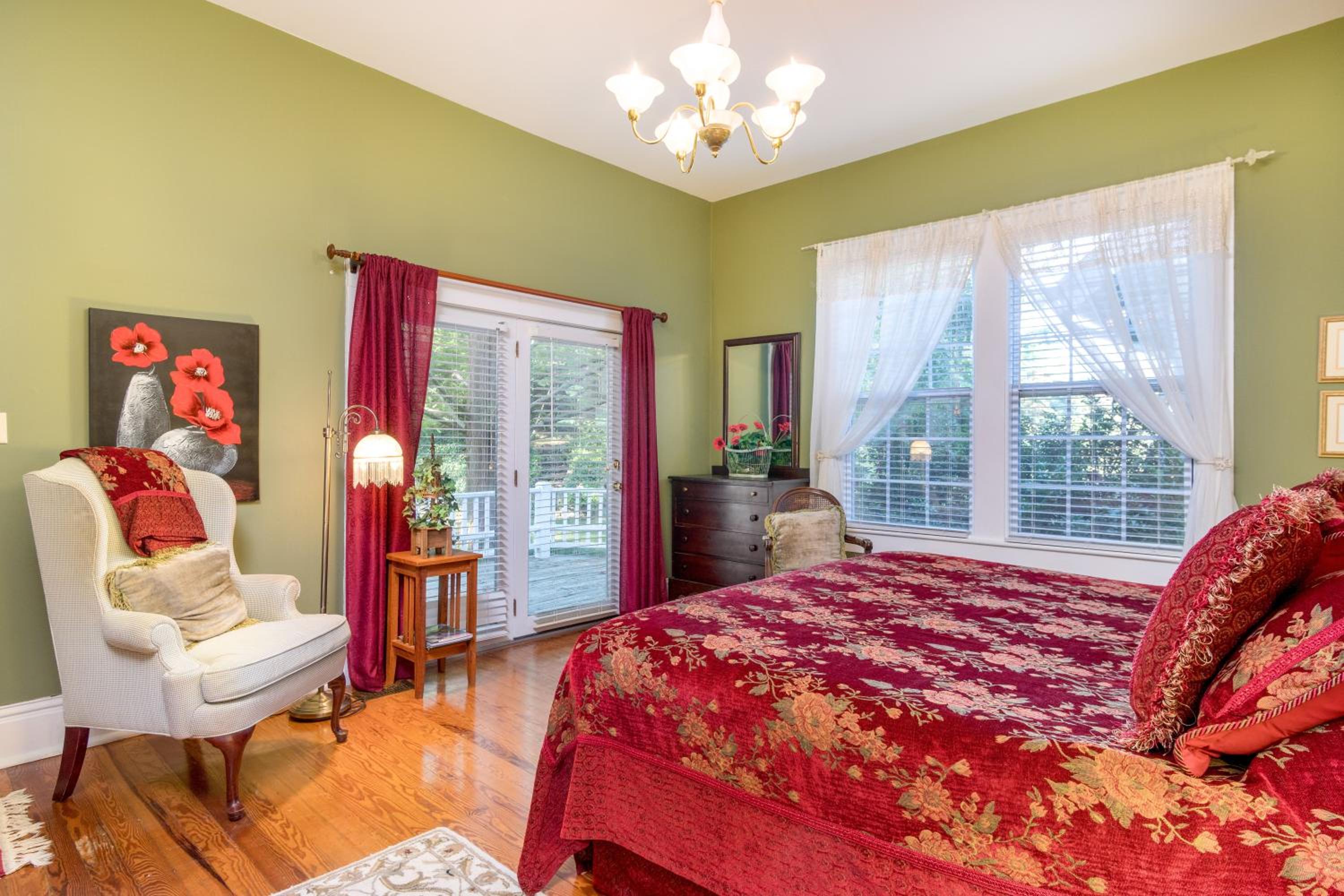 Woodward House Room with Patio - Photo 1