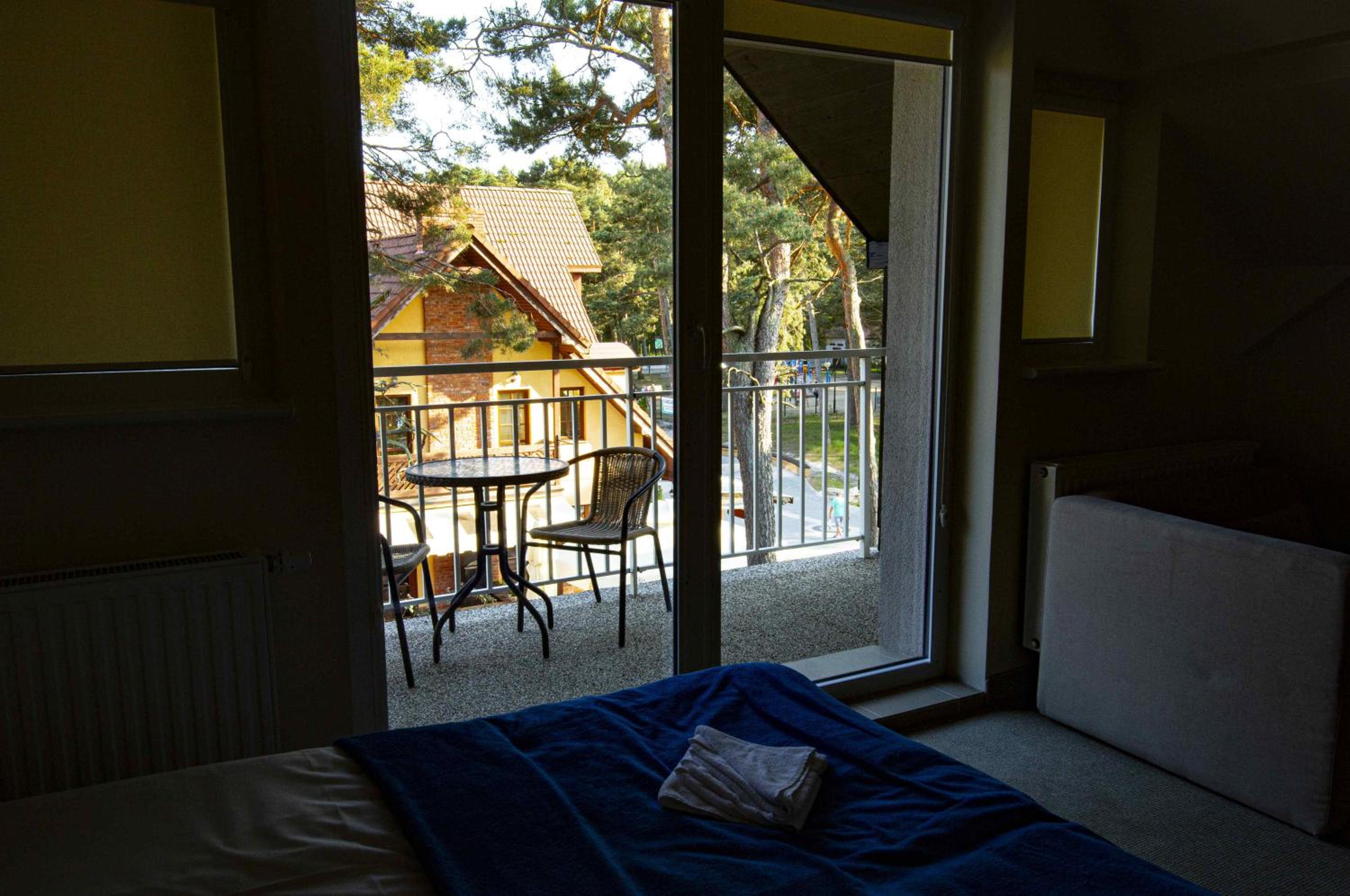 Deluxe Double Room (2 Adults + 1 Child) - Photo 8