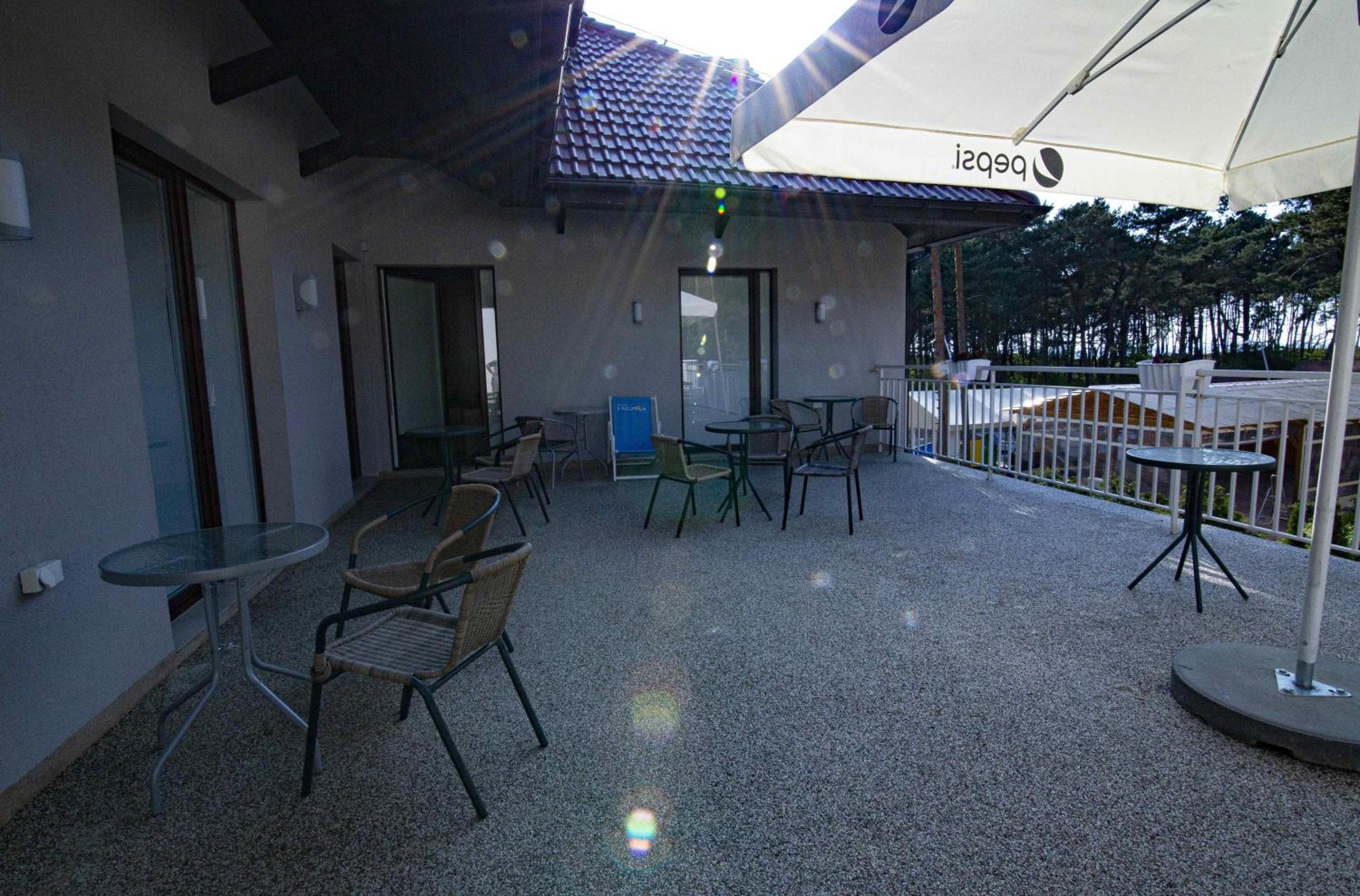 Deluxe Double Room (2 Adults + 1 Child) - Photo 22