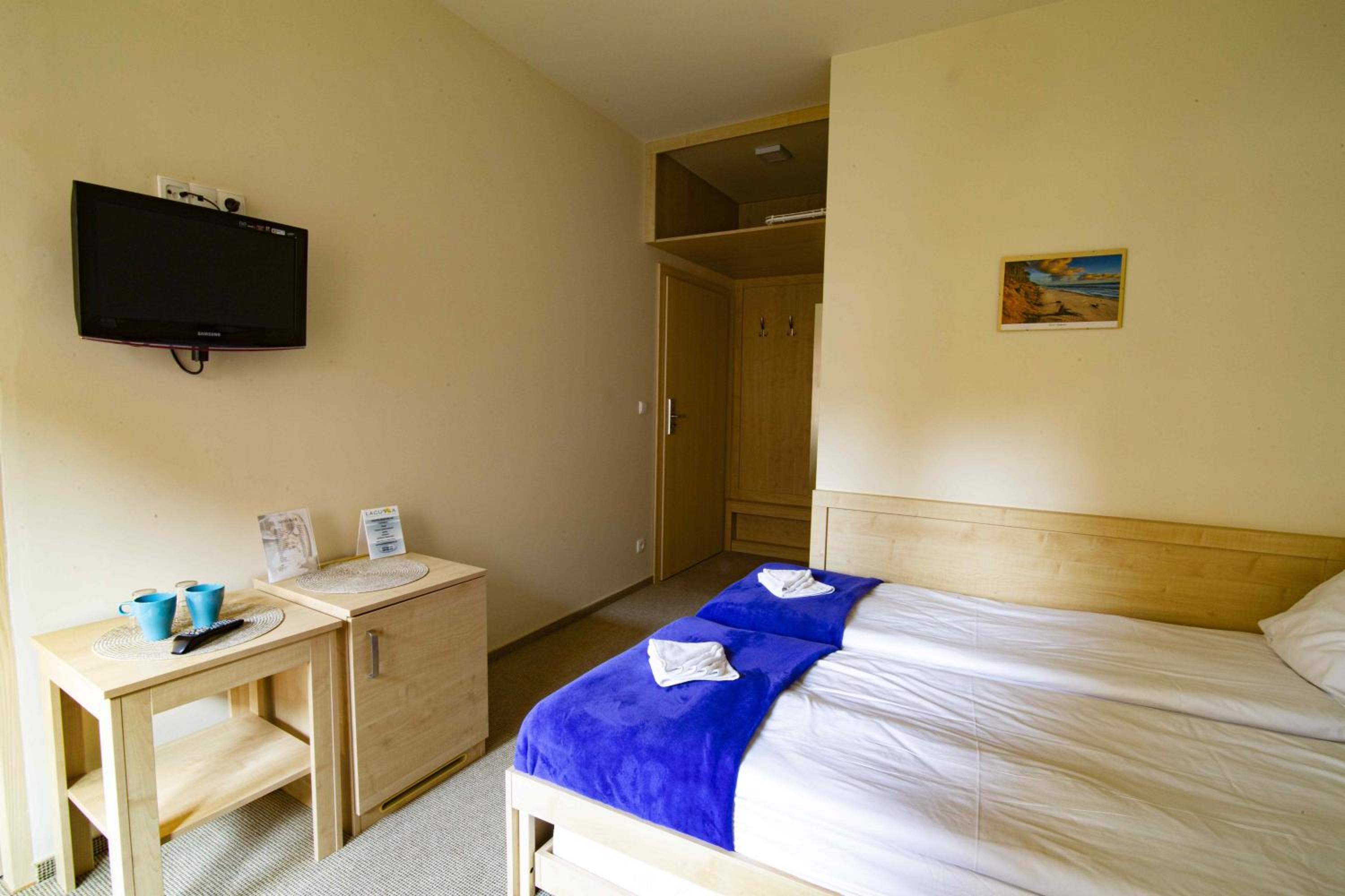 Deluxe Double Room (2 Adults + 1 Child) - Photo 30
