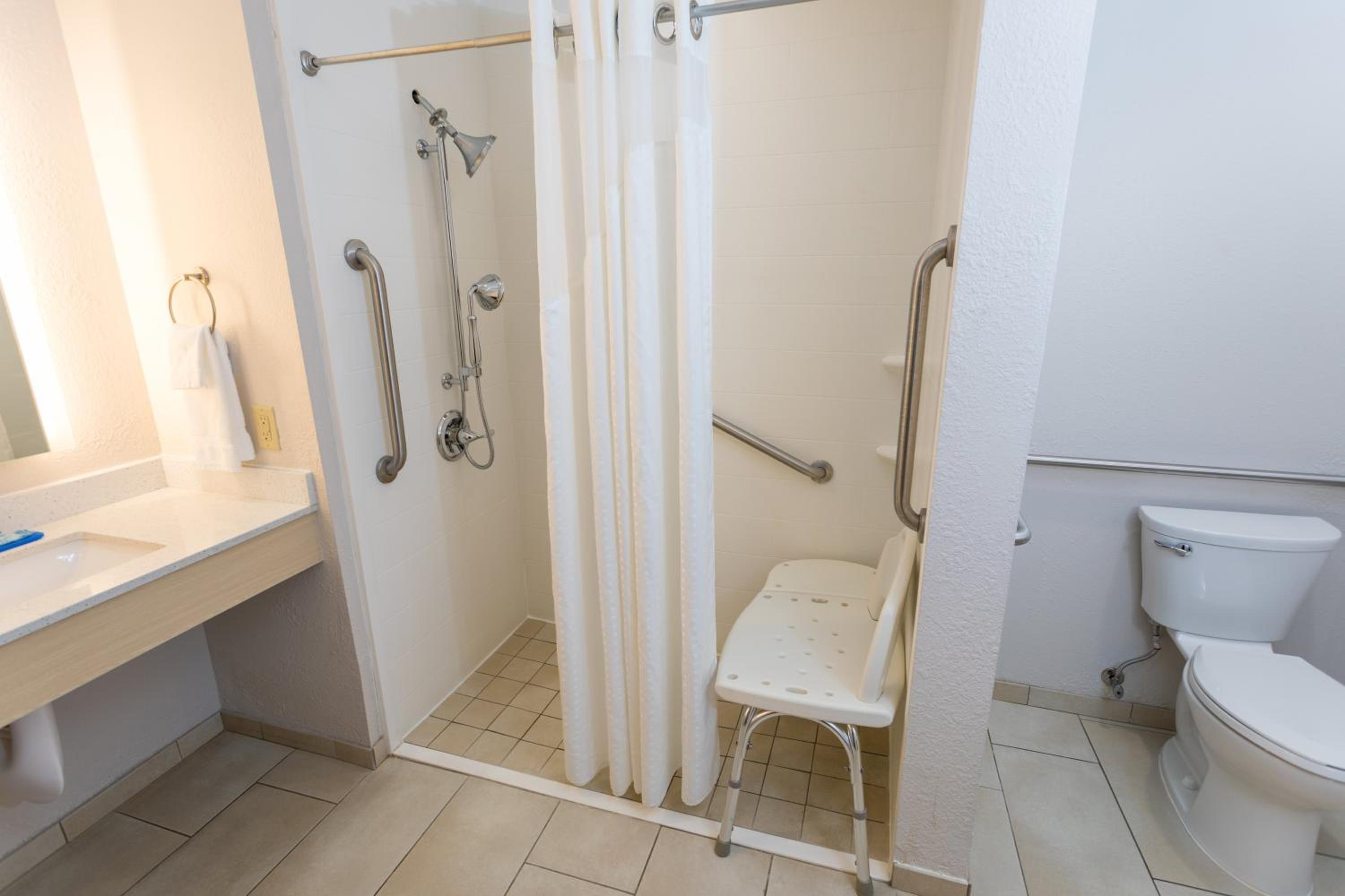 King Room - Mobility Access/Hearing Accessible