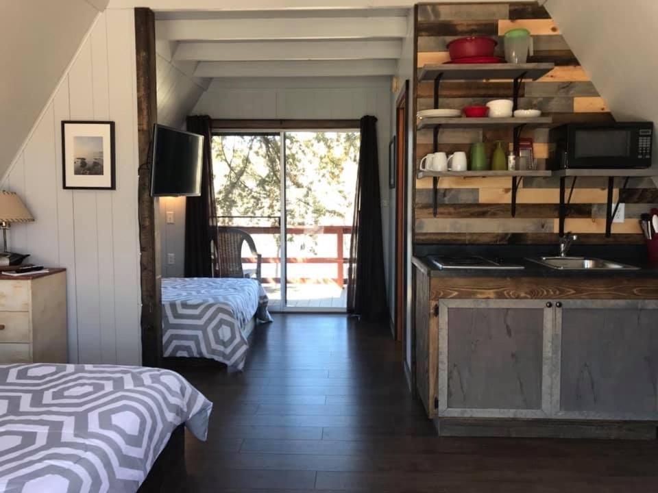 Studio with Lake View