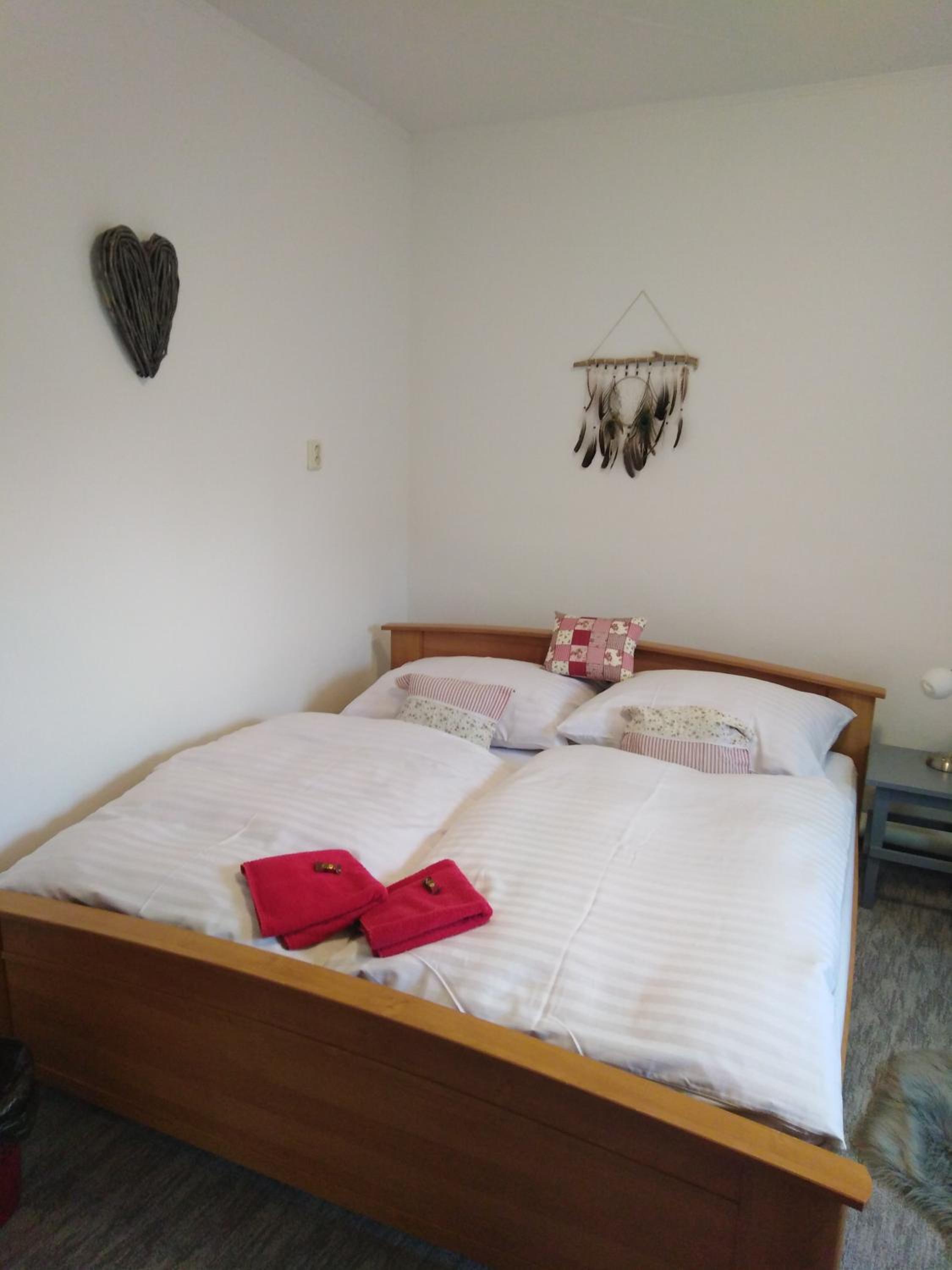 Double Room - Photo 5