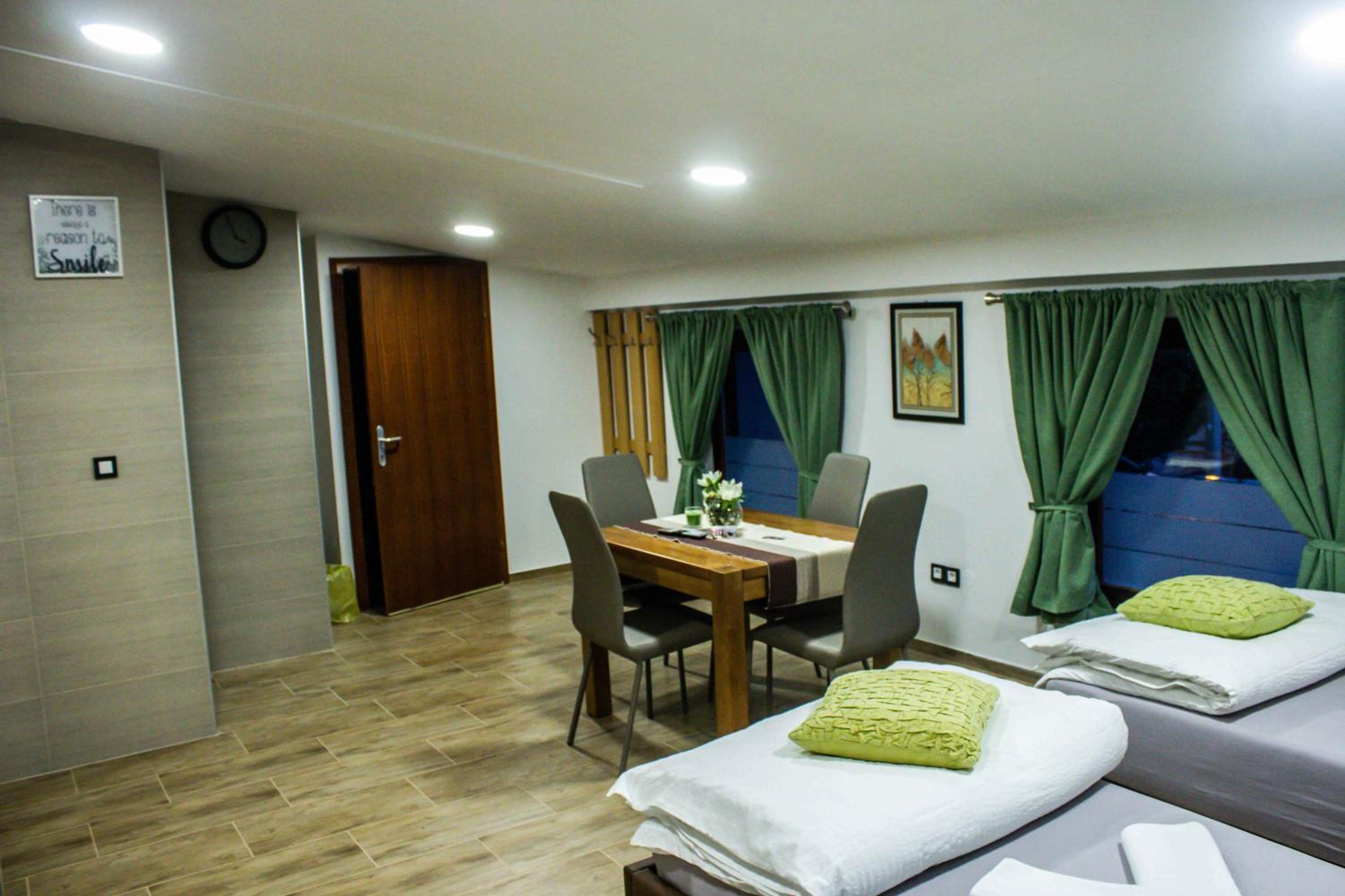 Apartment - Photo 8