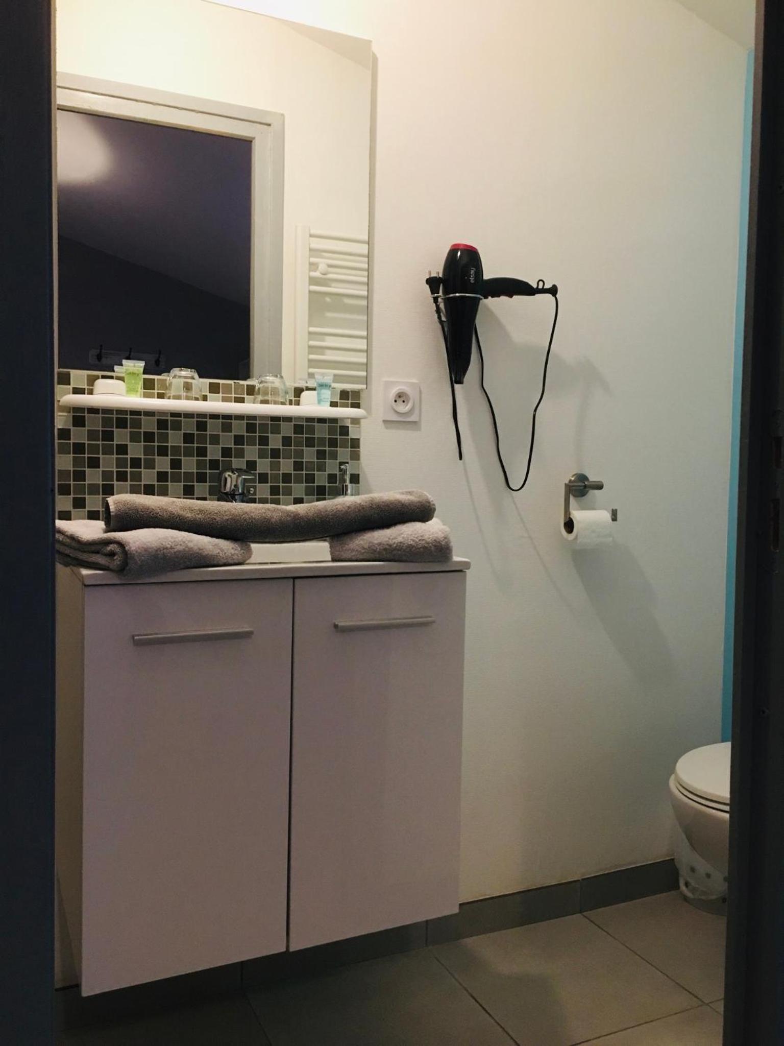 Double Room with Private Bathroom photo 1