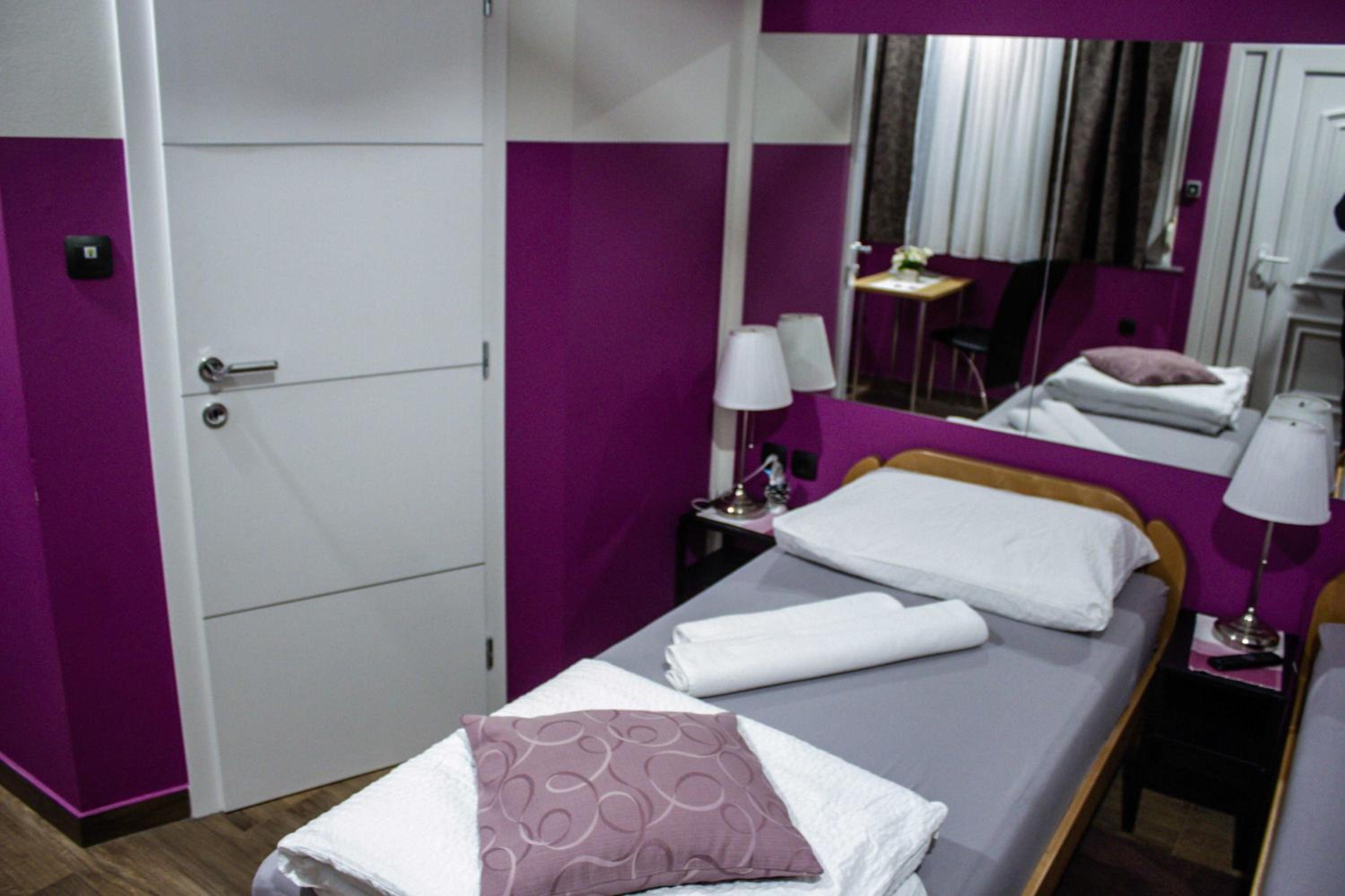 Deluxe Double or Twin Room - Photo 18