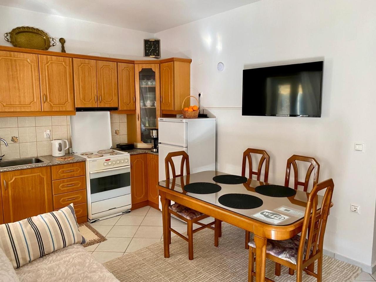 Apartment with Mountain View - Photo 16