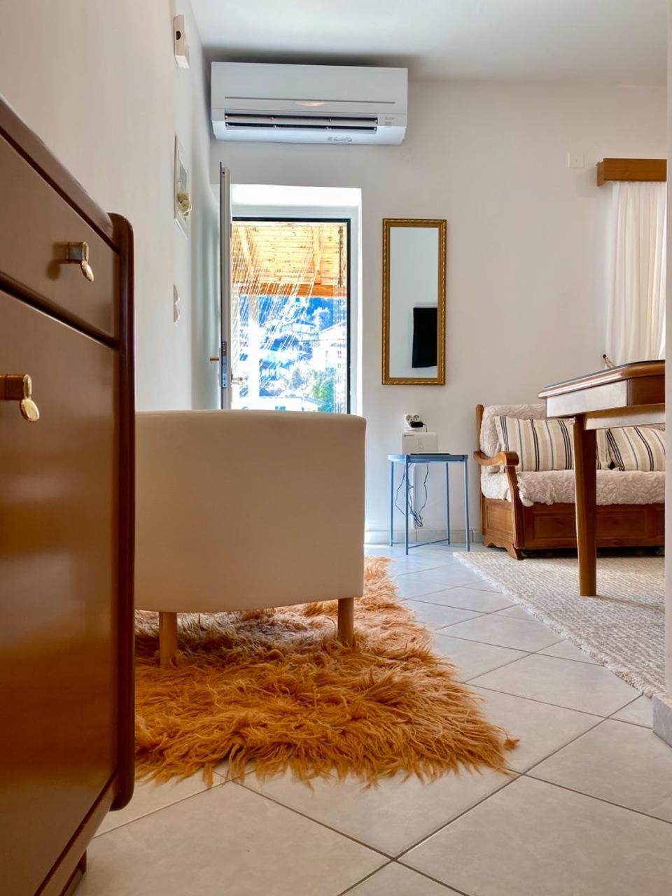 Apartment with Mountain View - Photo 12