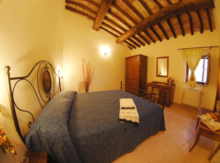 Double Room - Photo 8