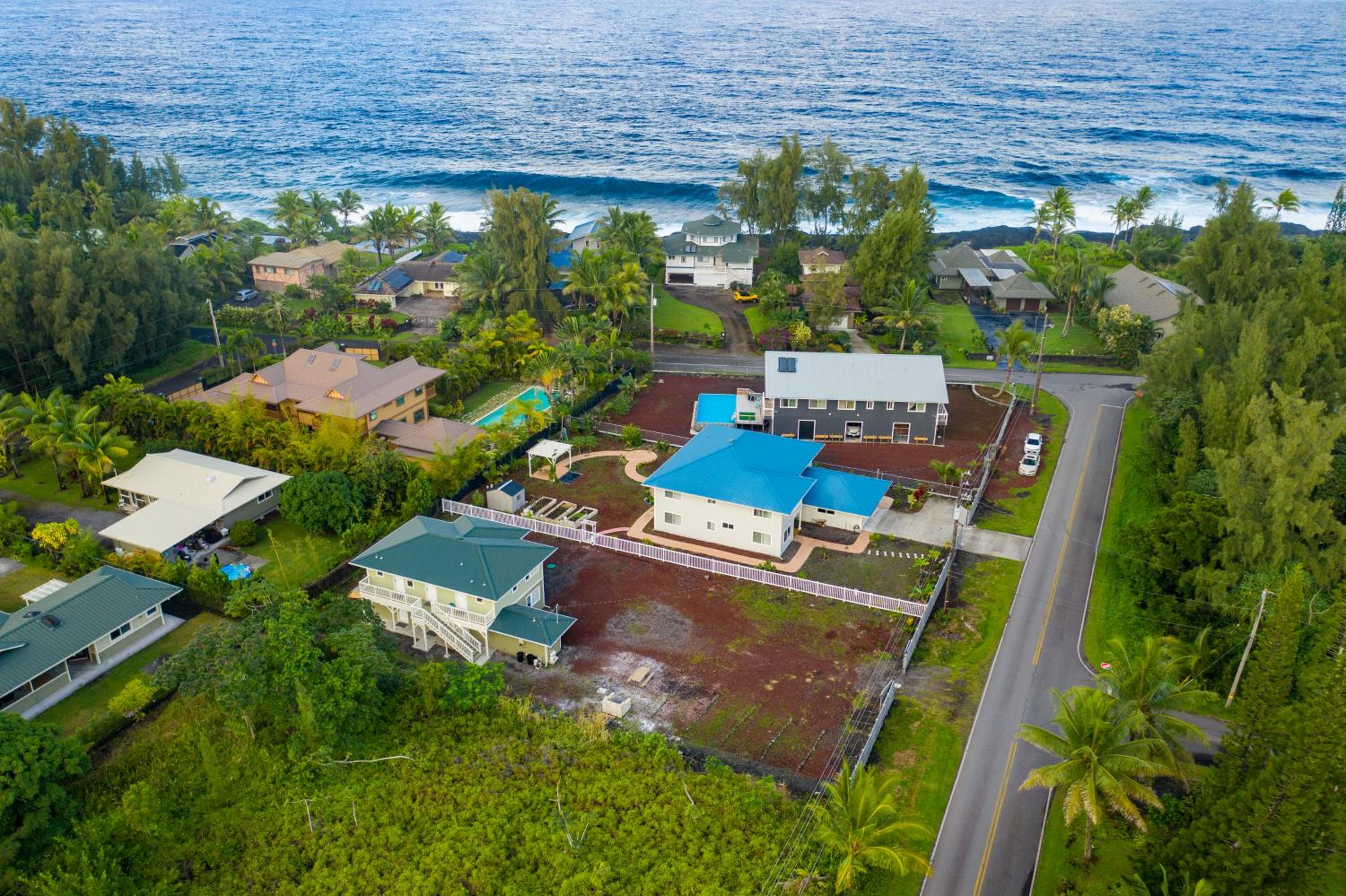 Deluxe Double Room with Balcony - Photo 21