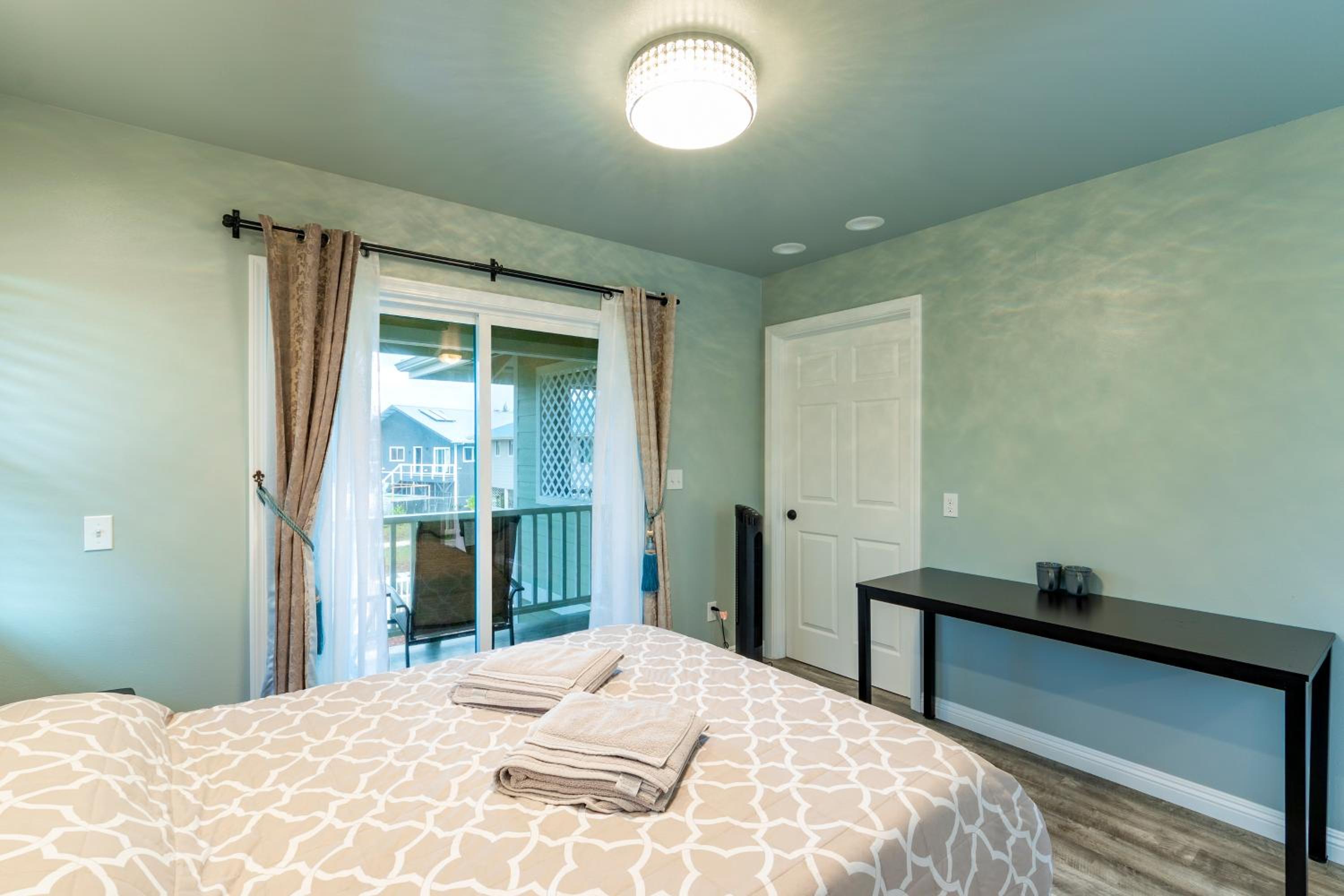 Deluxe Double Room with Balcony - Photo 1