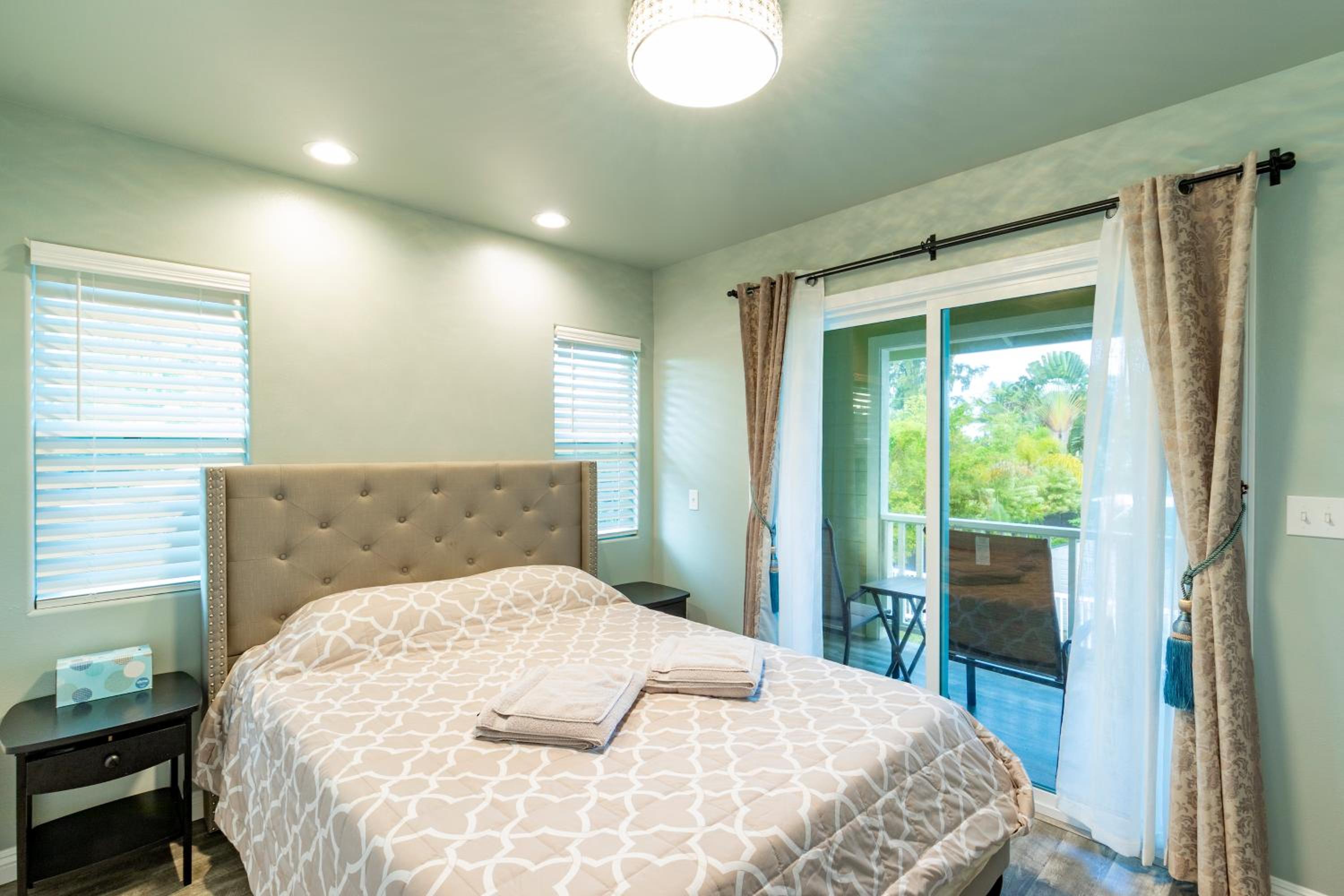 Deluxe Double Room with Balcony - Photo 3