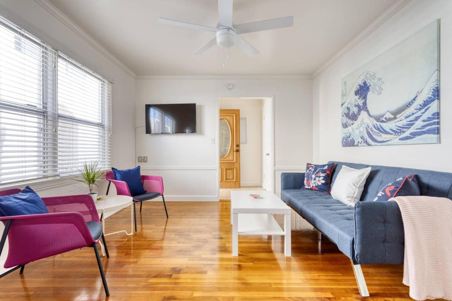One-Bedroom Apartment photo 2