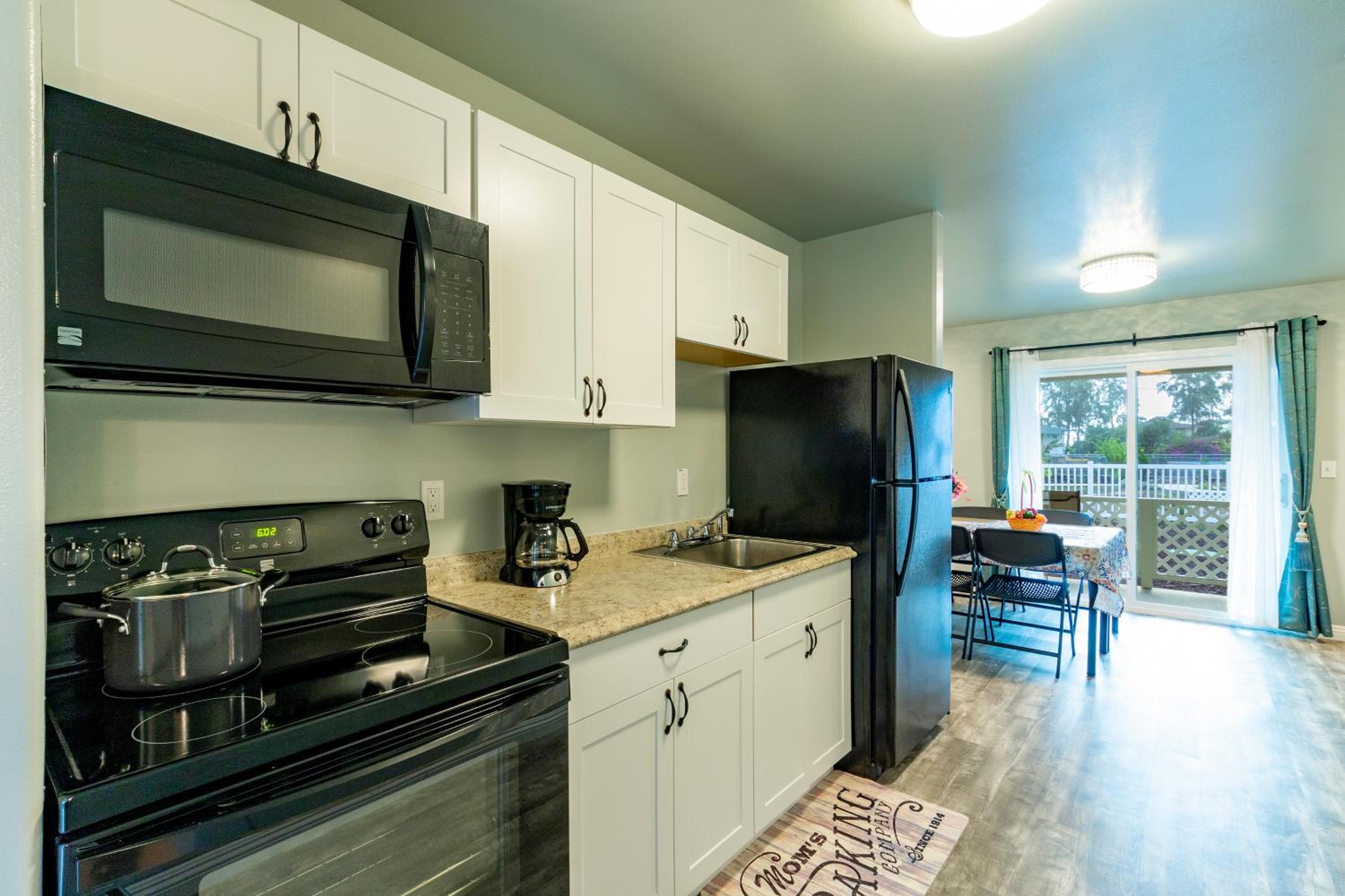 Two-Bedroom Apartment - Photo 24