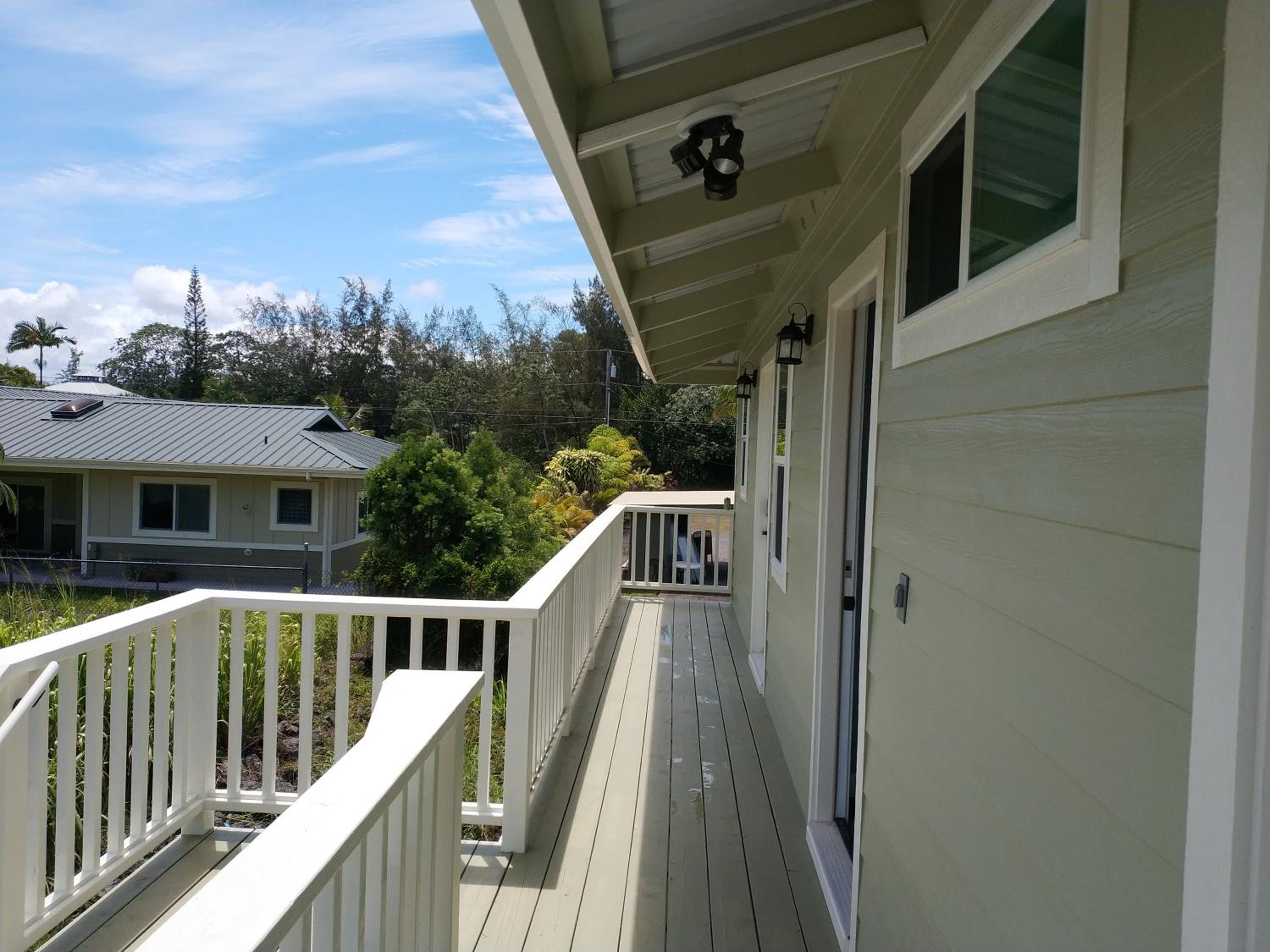Deluxe Double Room with Balcony - Photo 8