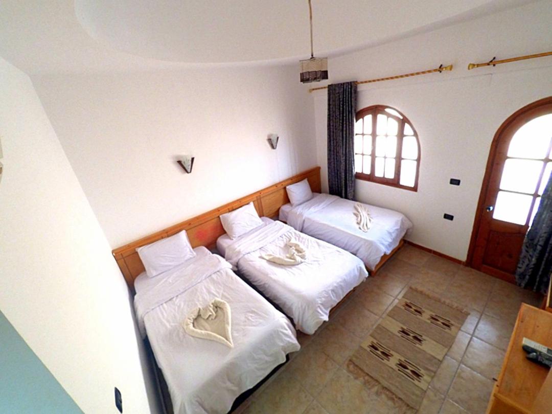 Standard Triple Room photo 2