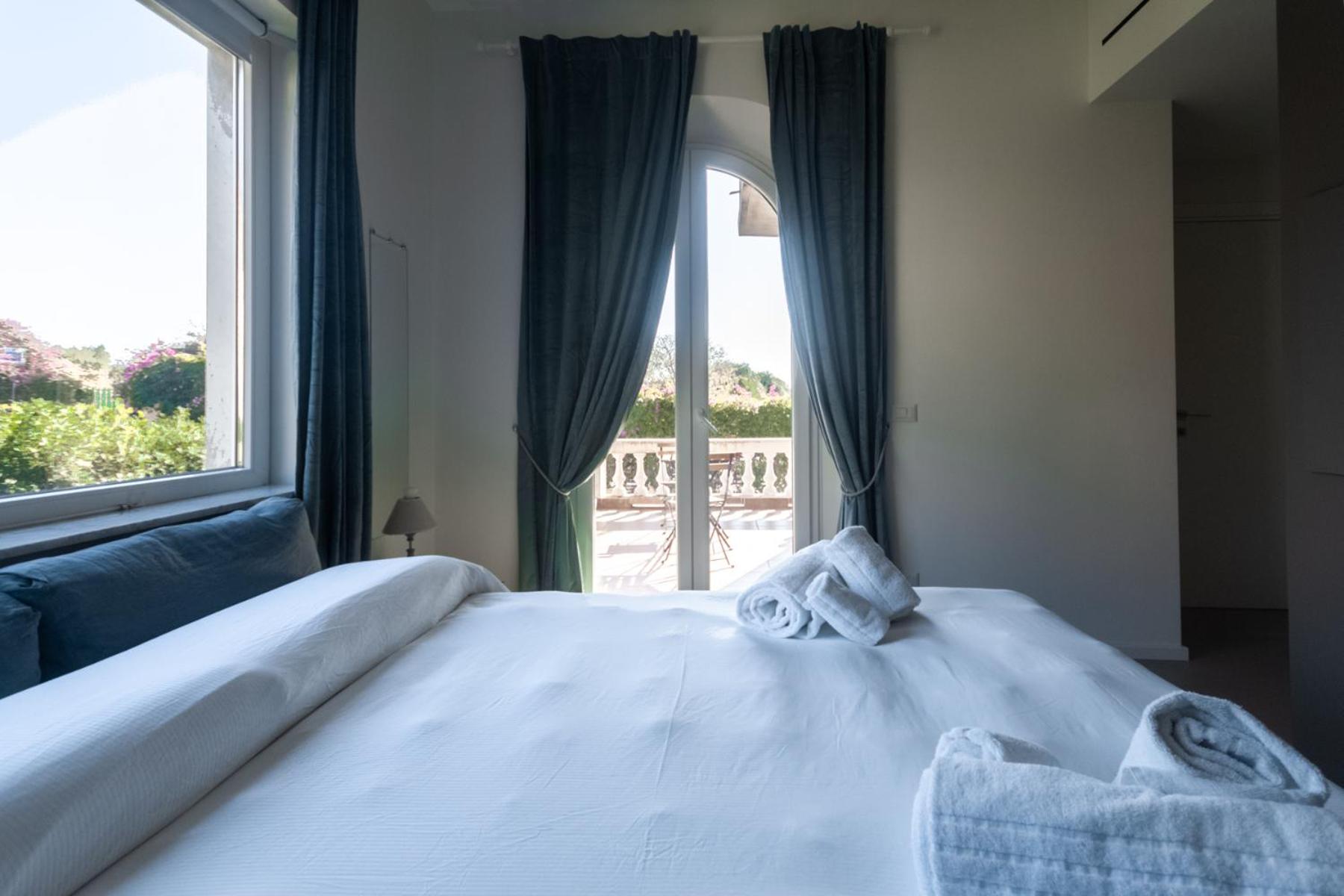 Double Room with Terrace - Photo 10