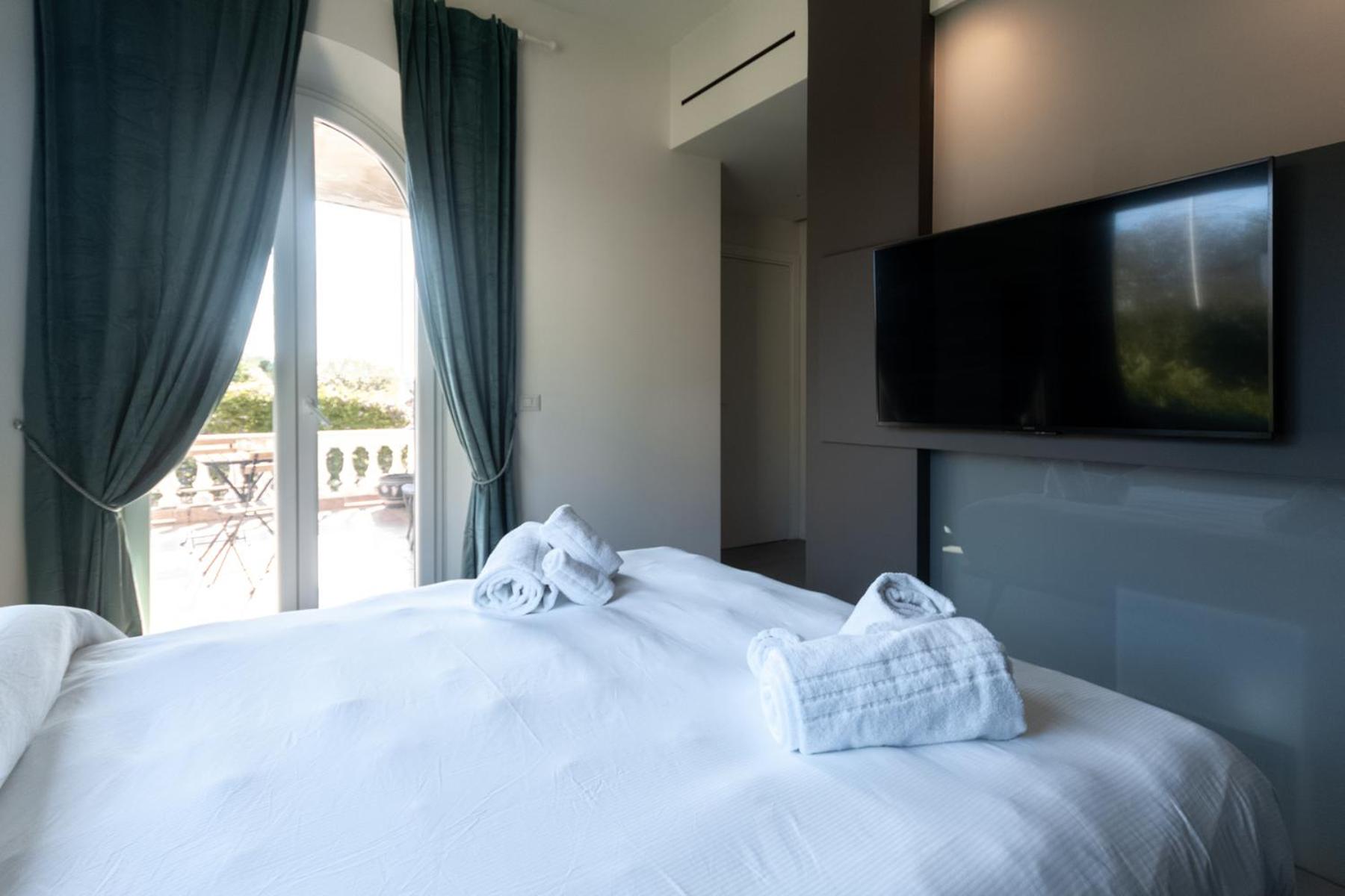 Double Room with Terrace - Photo 9