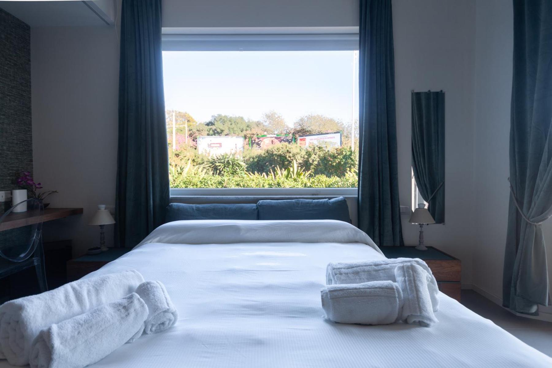 Double Room with Terrace - Photo 11