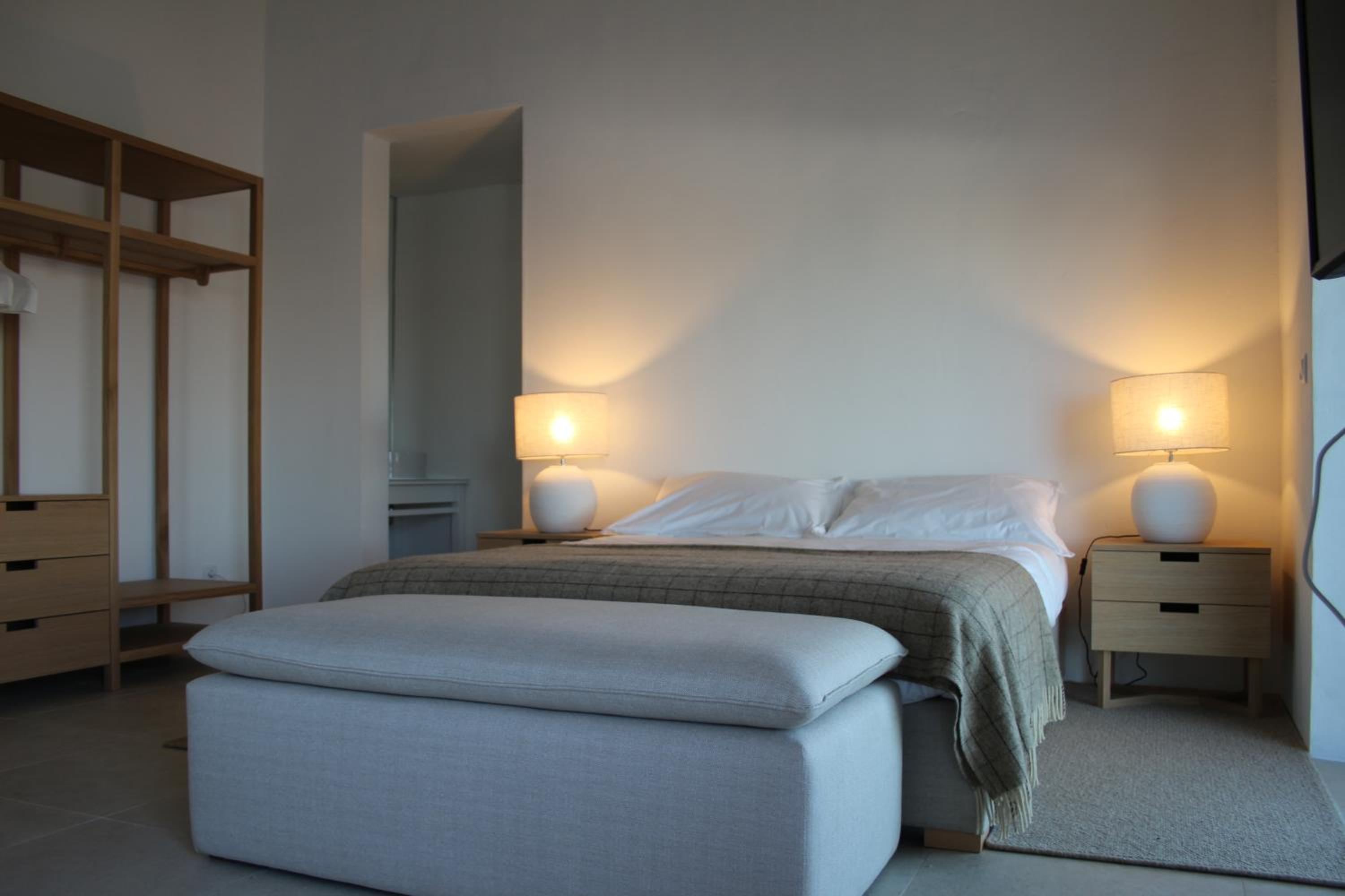 Large Double Room photo 1