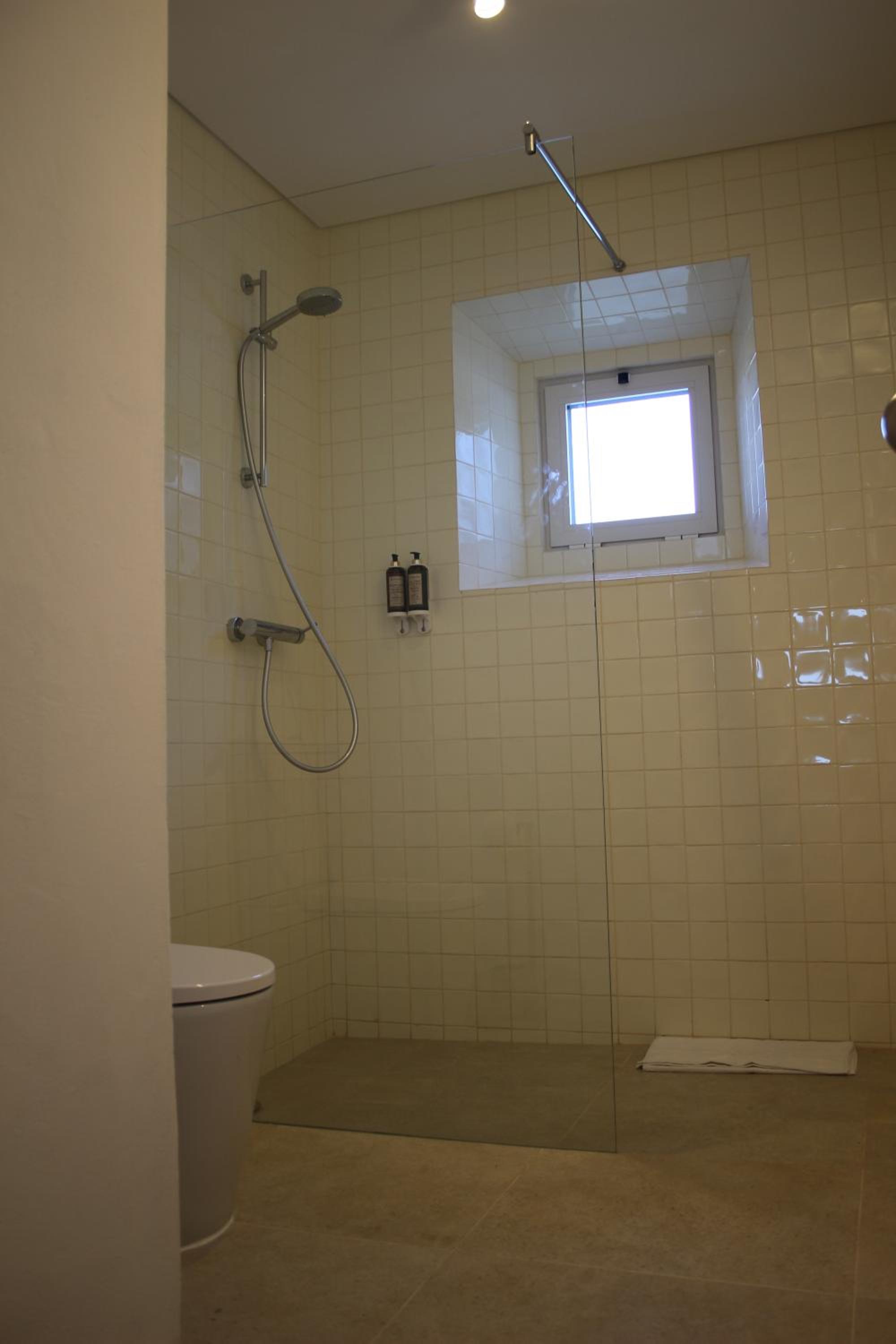 Large Double Room photo 3