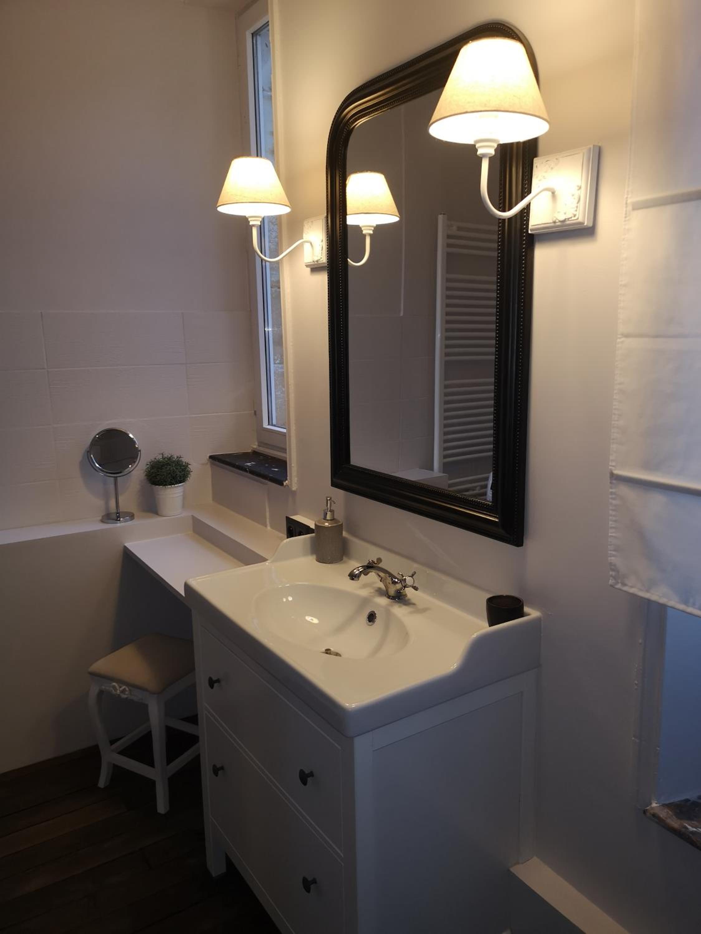One-Bedroom Apartment - Photo 5