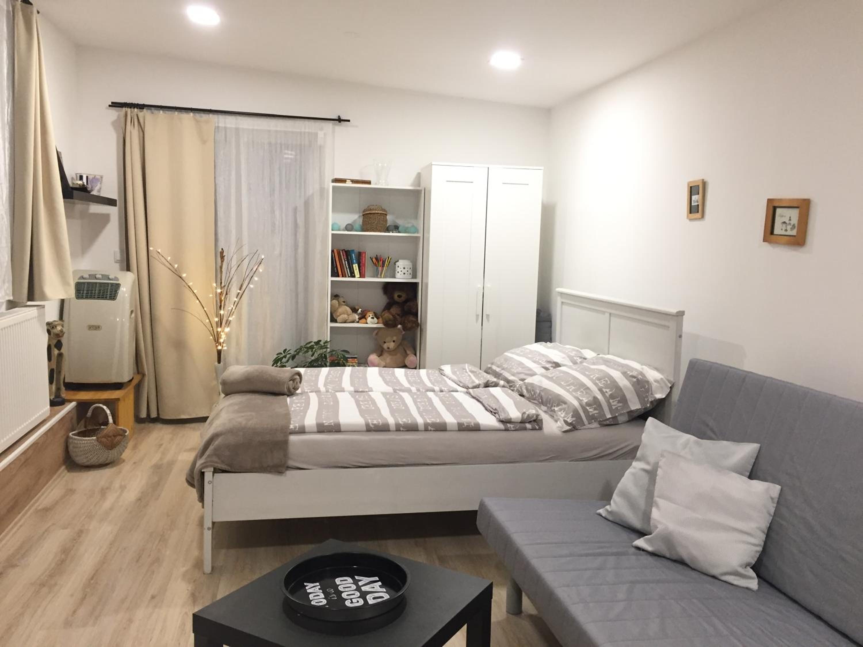 One-Bedroom Apartment - Photo 27