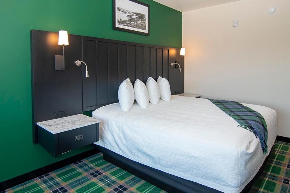 Suite with River View - Photo 11