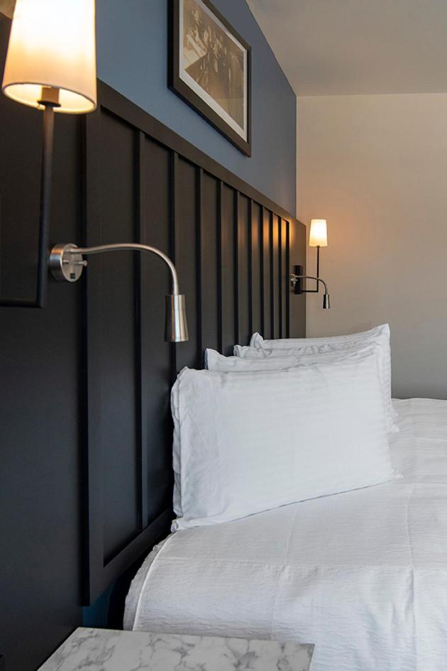 Suite with River View - Photo 8
