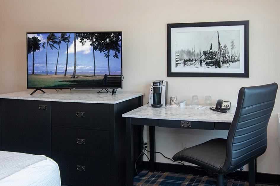 Suite with River View - Photo 7