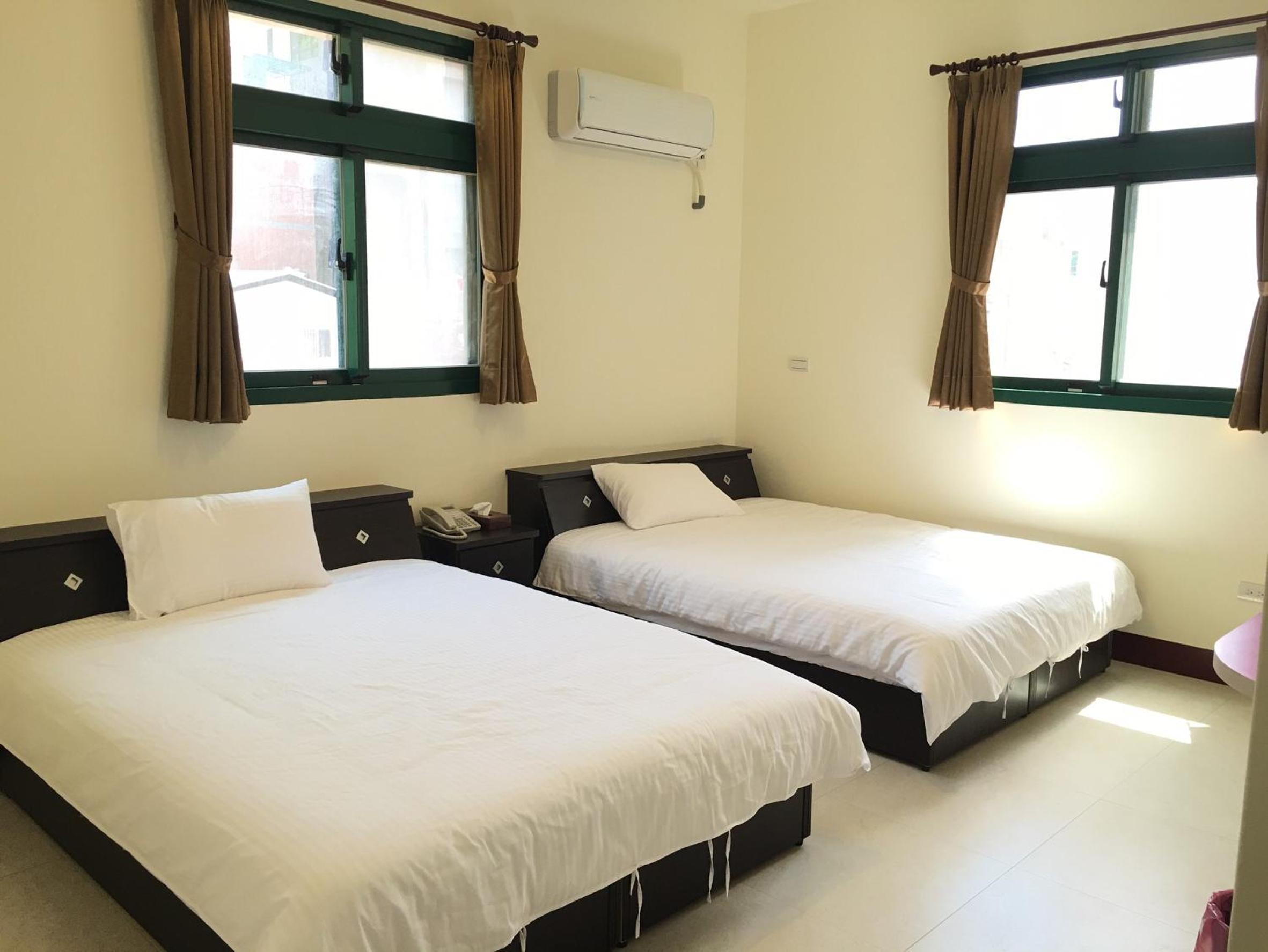 Standard Twin Room photo 2
