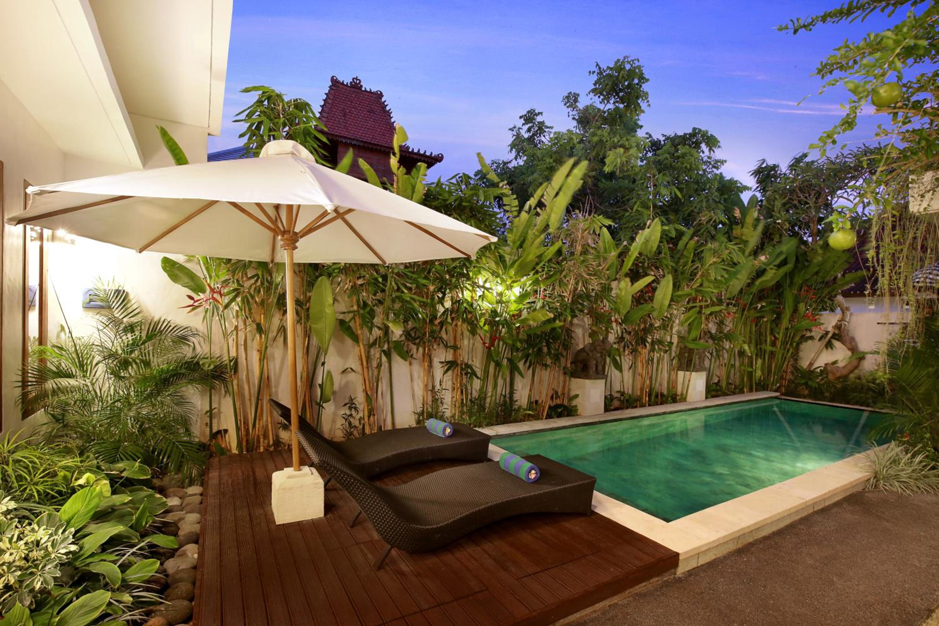 Villa with Private Pool - Photo 49