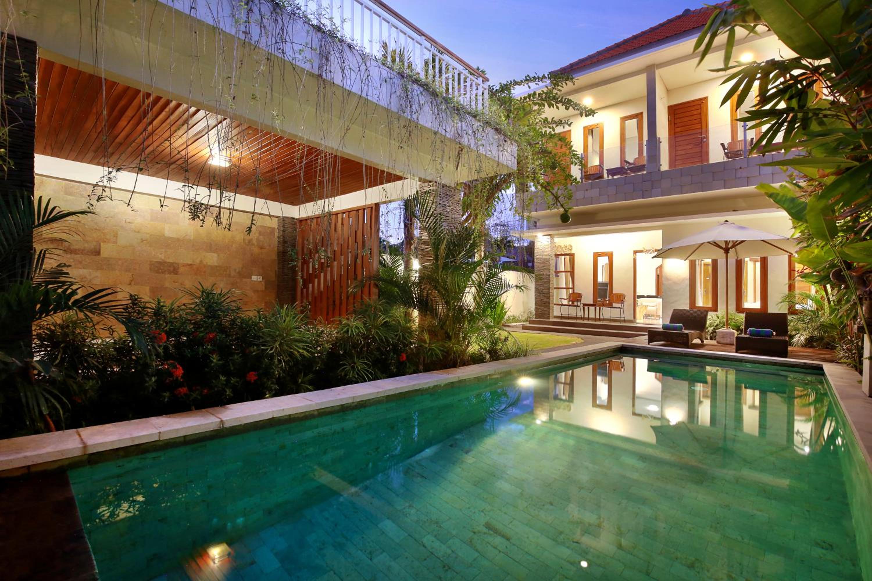 Villa with Private Pool - Photo 6