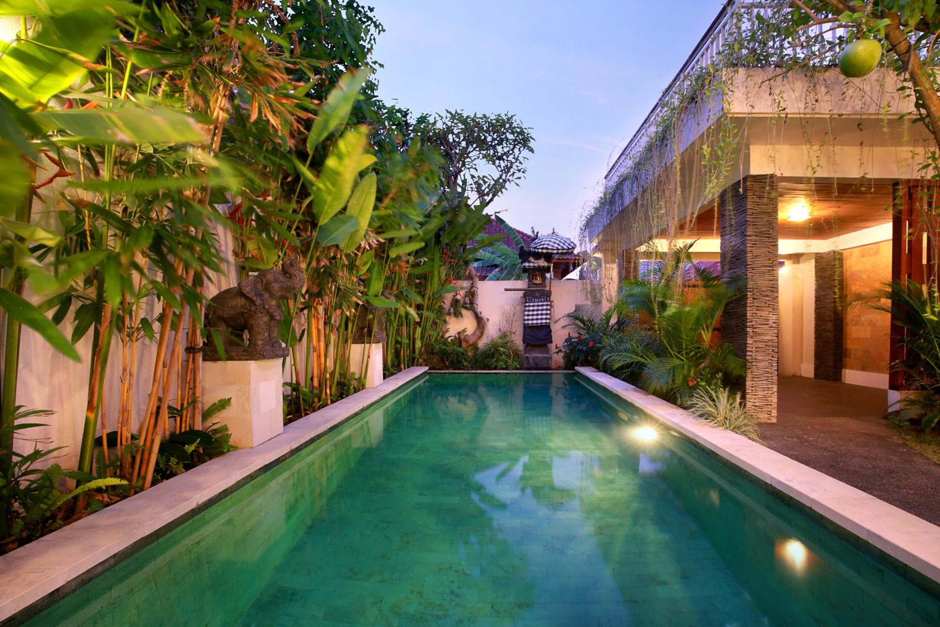 Villa with Private Pool - Photo 47