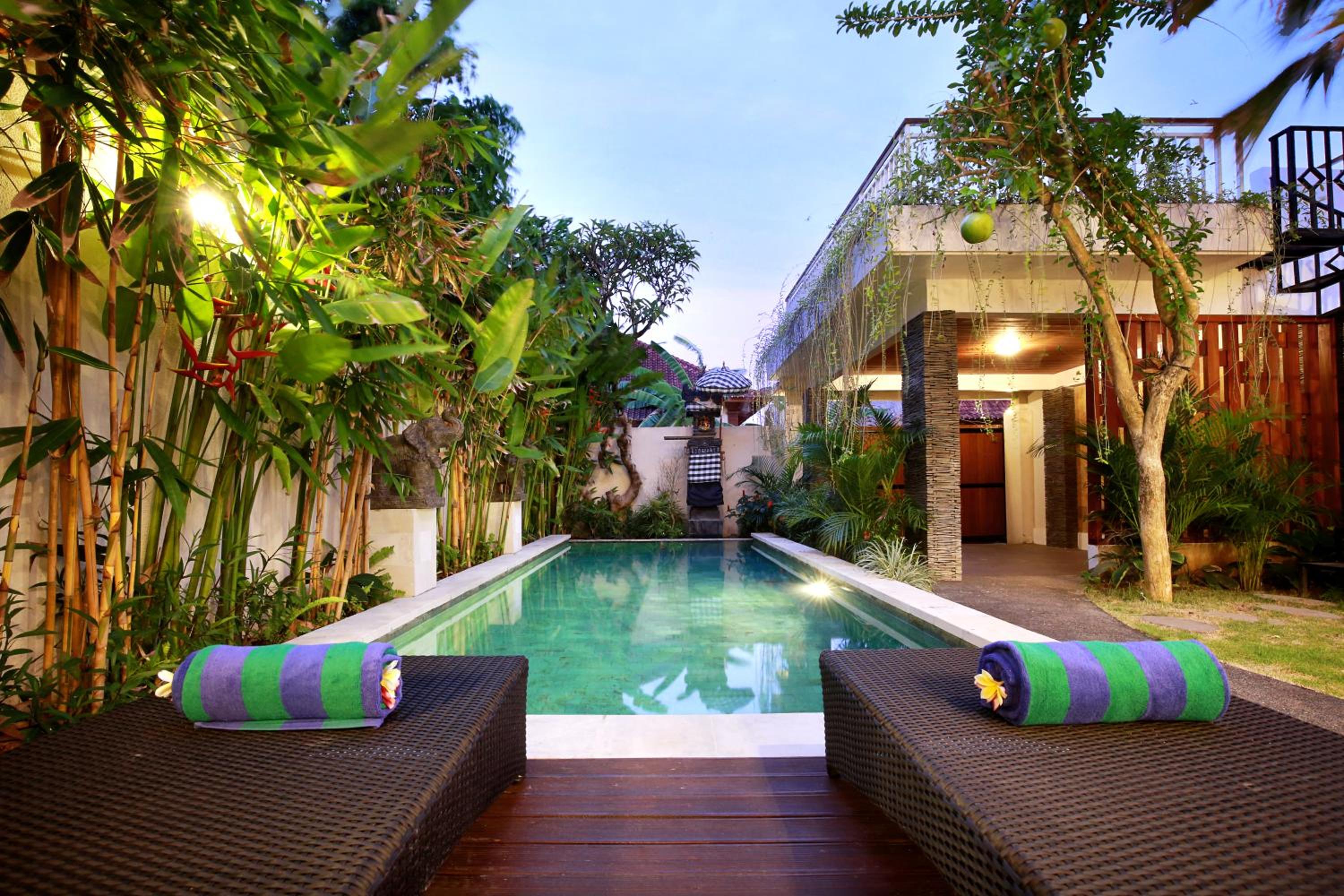 Villa with Private Pool - Photo 46
