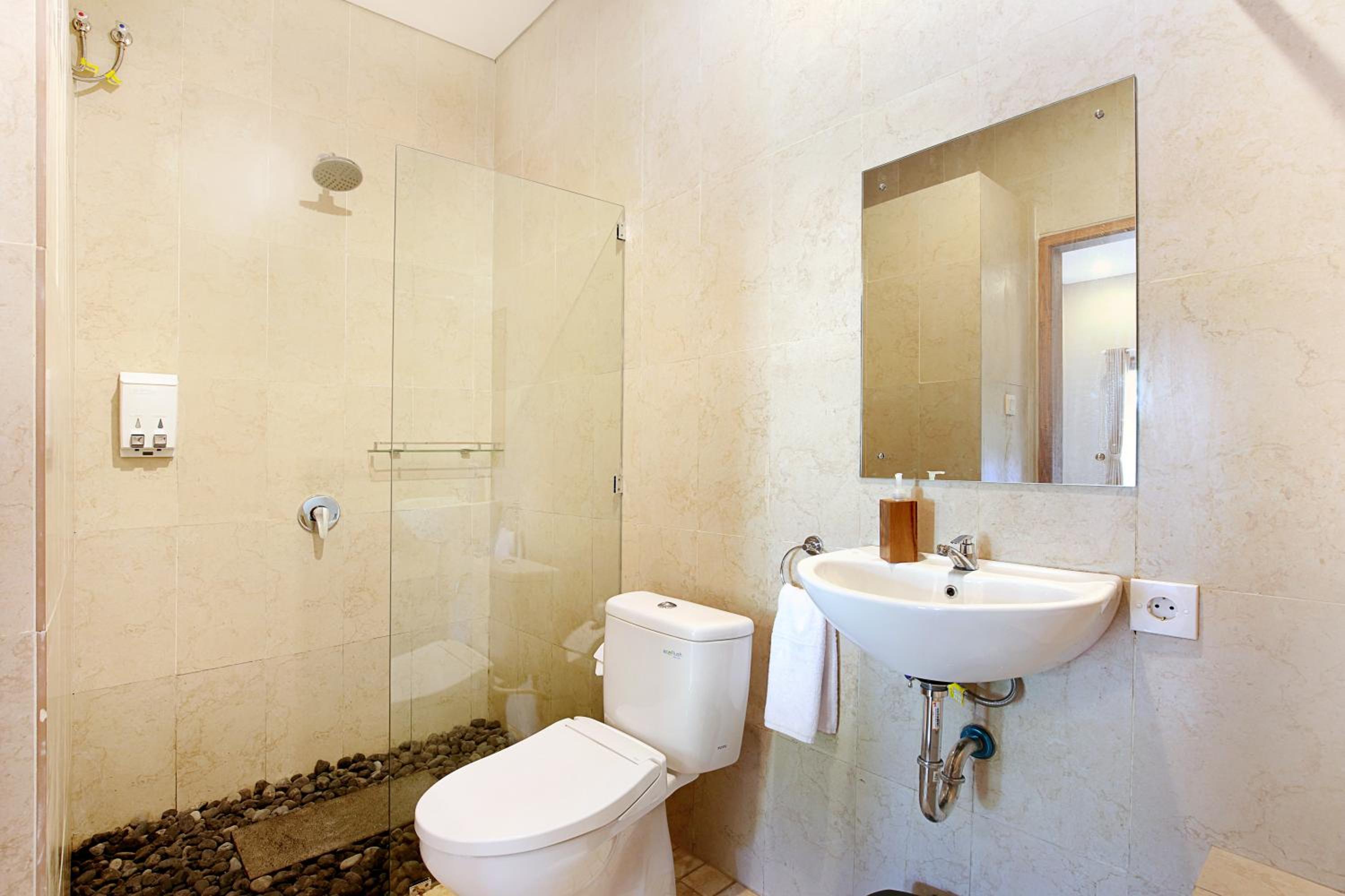 Villa with Private Pool - Photo 28
