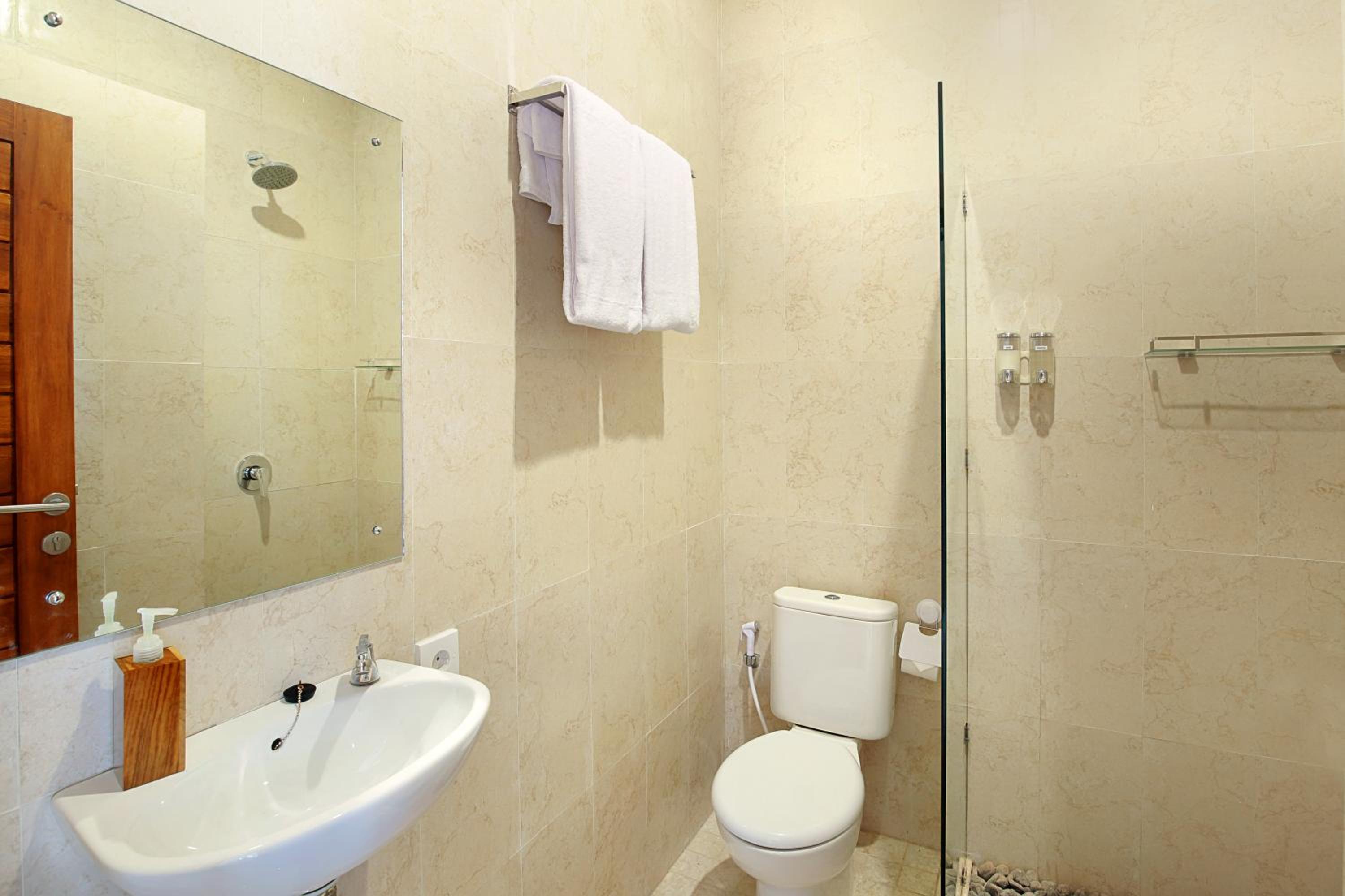 Villa with Private Pool - Photo 24