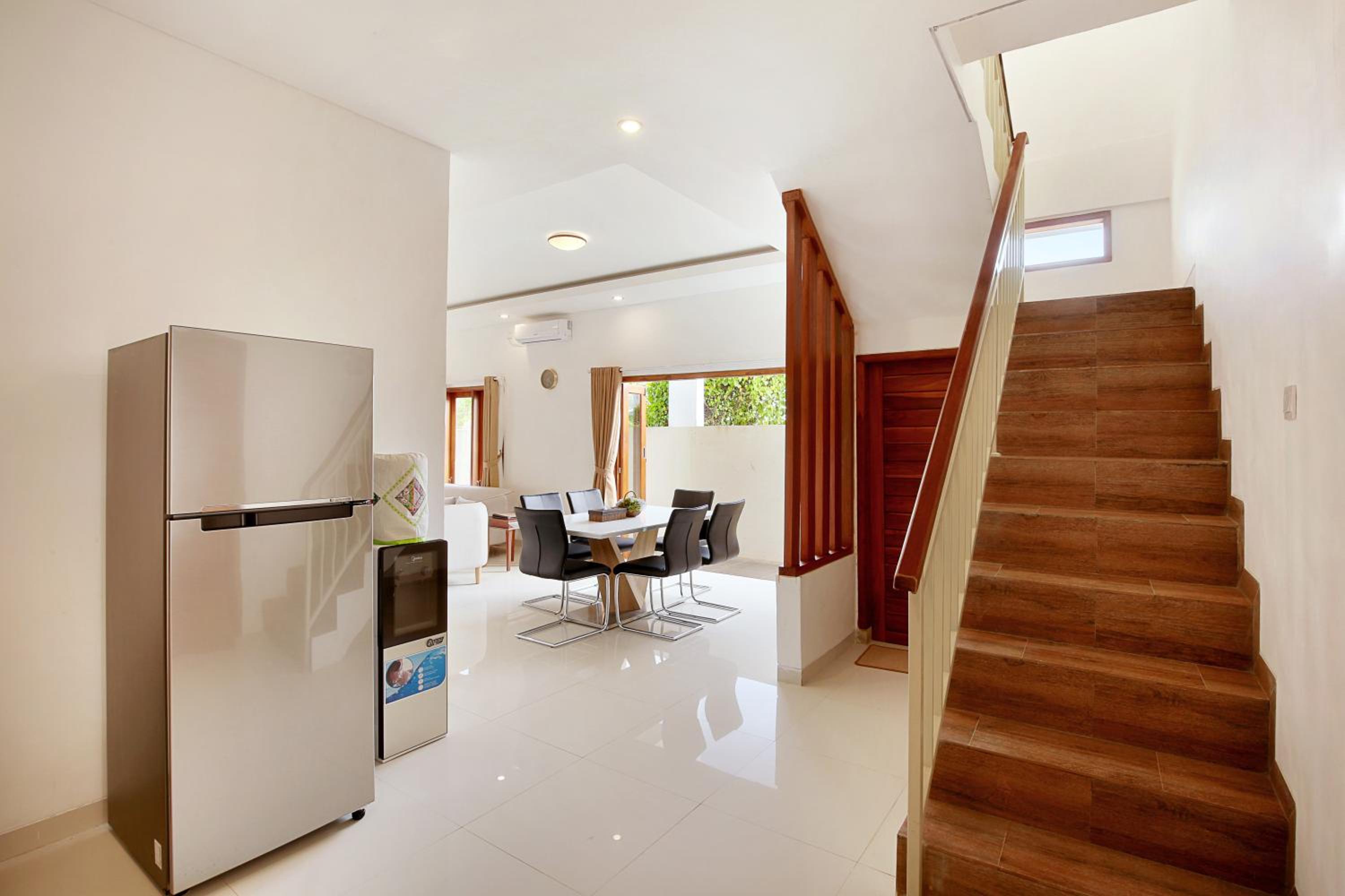 Villa with Private Pool - Photo 13