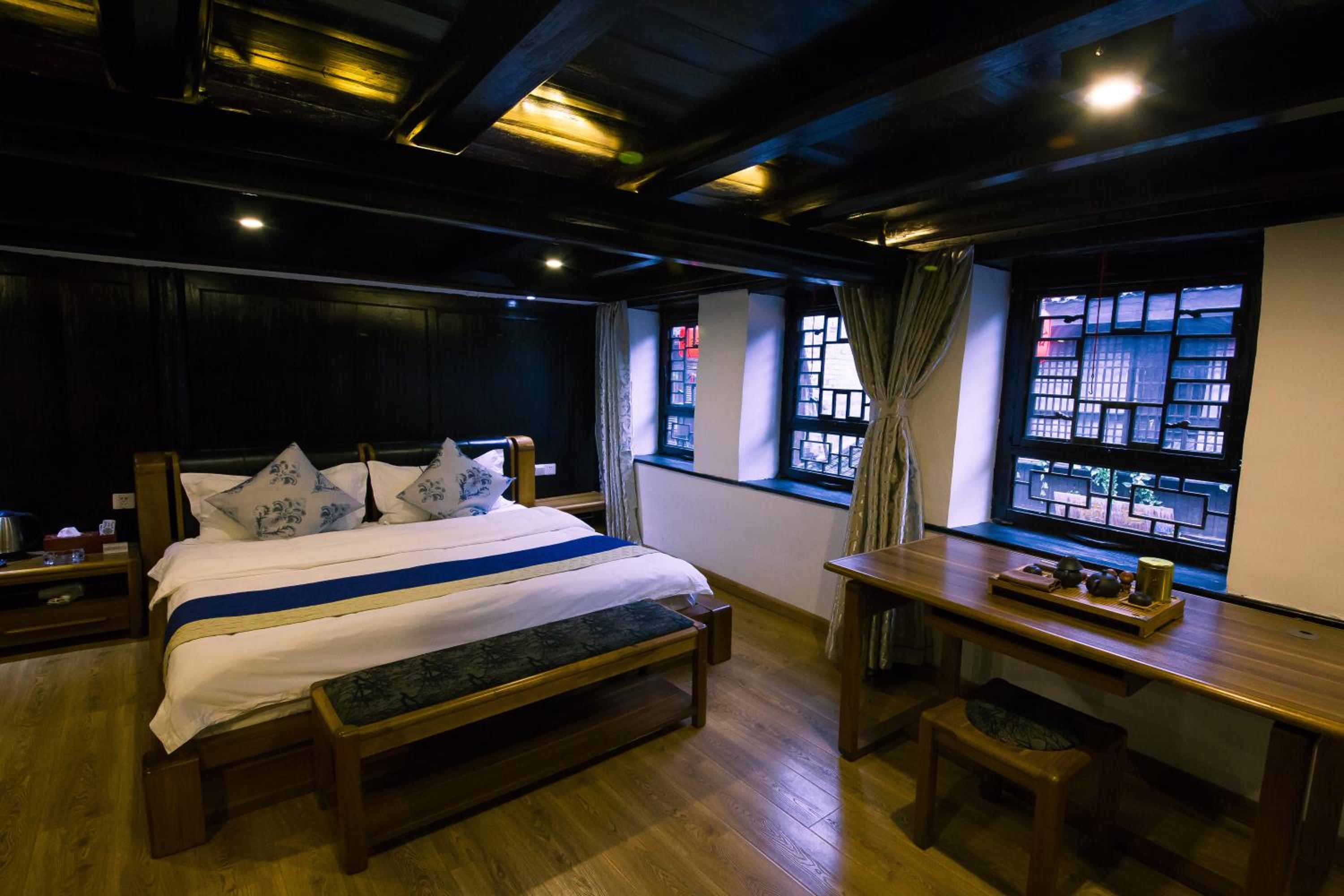 Double Room with Private Bathroom photo 1