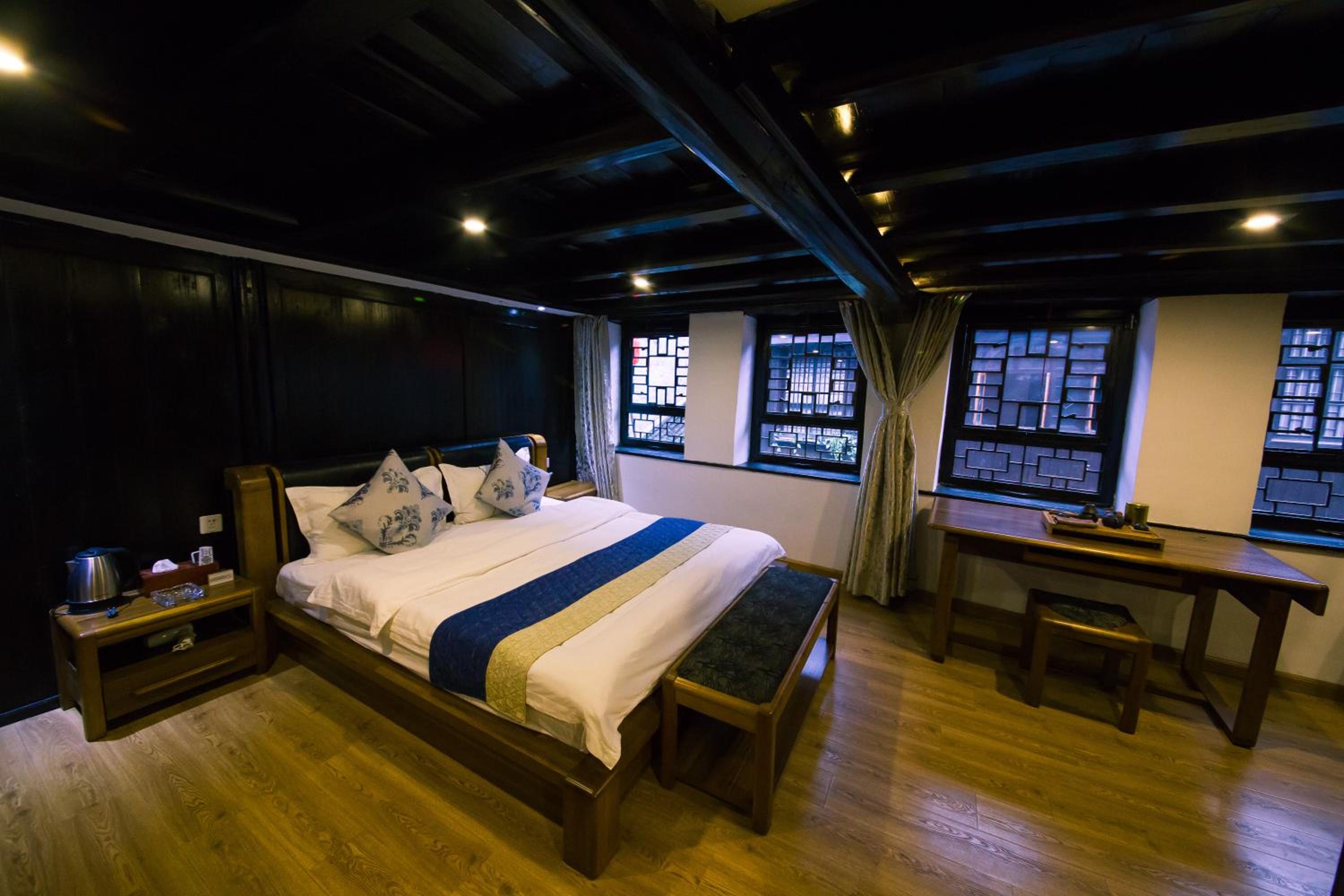 Double Room with Private Bathroom photo 3