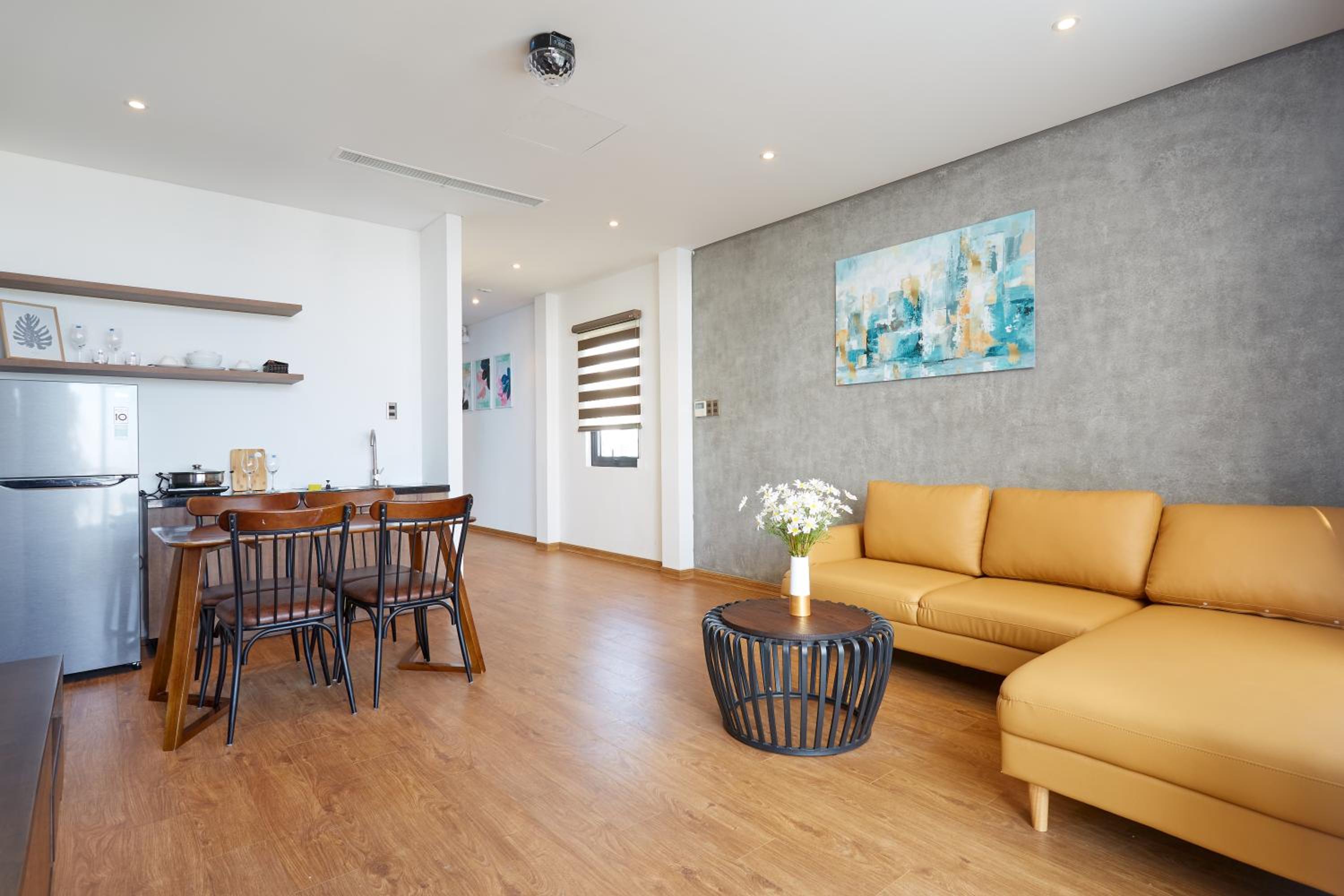 Penthouse Apartment - Photo 2