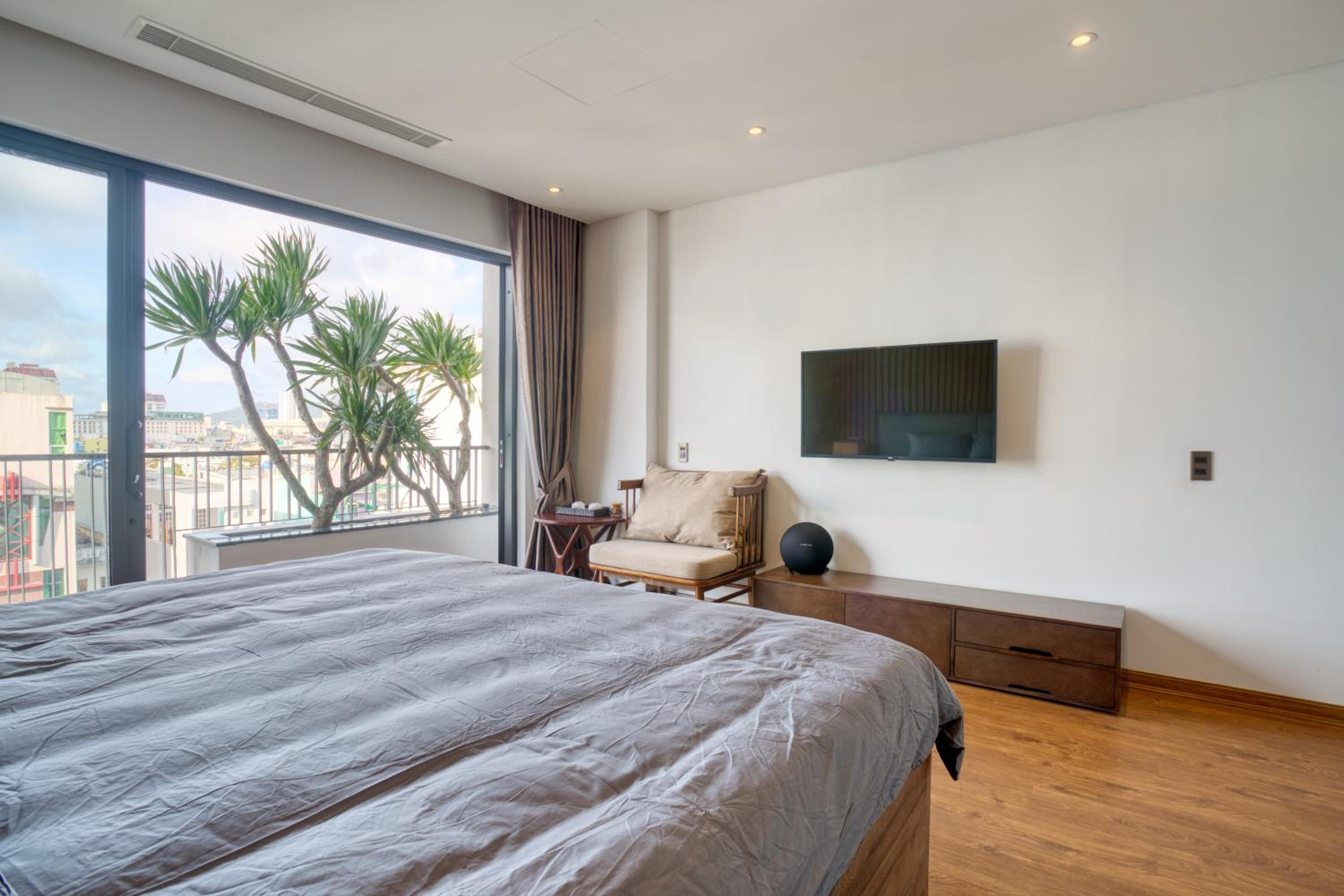Penthouse Apartment - Photo 15
