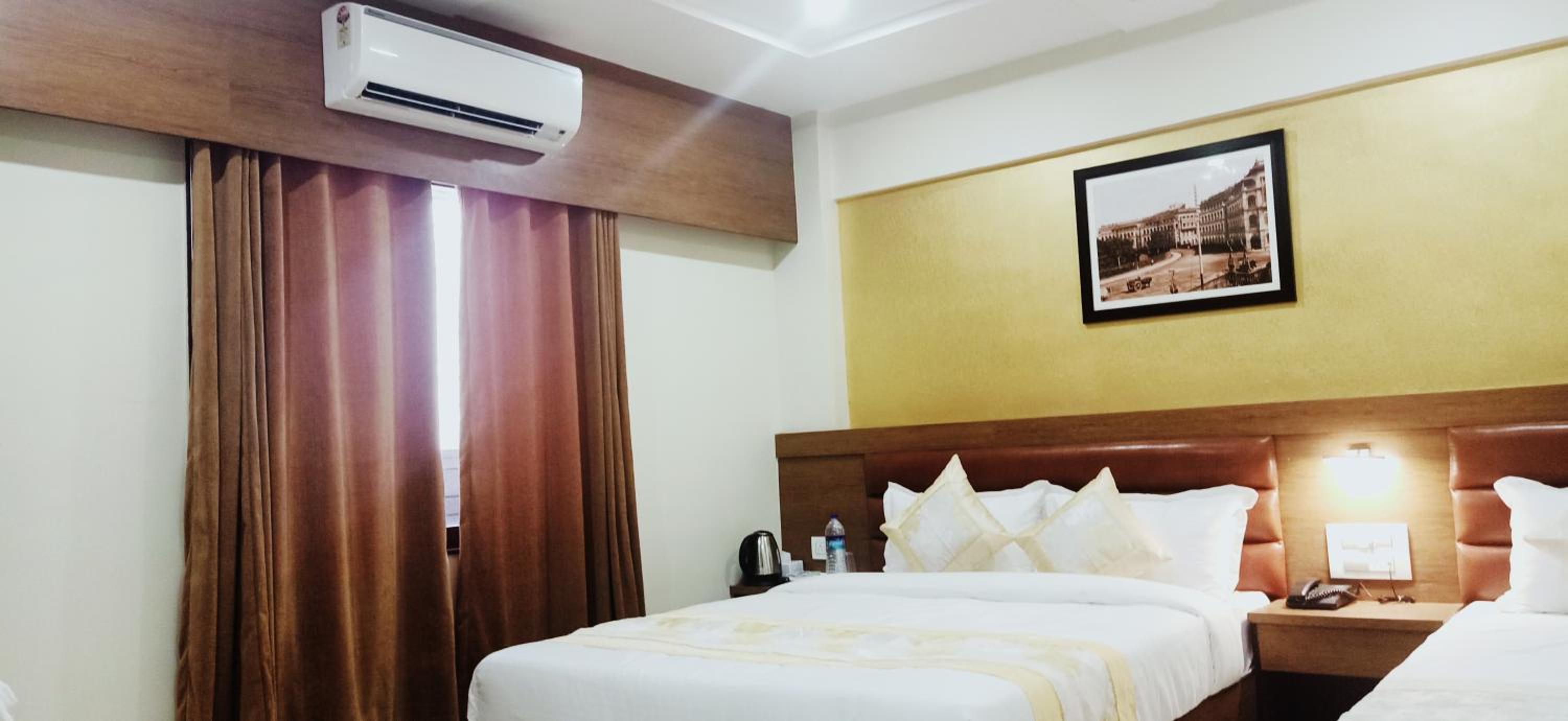 Deluxe Room - Photo 30