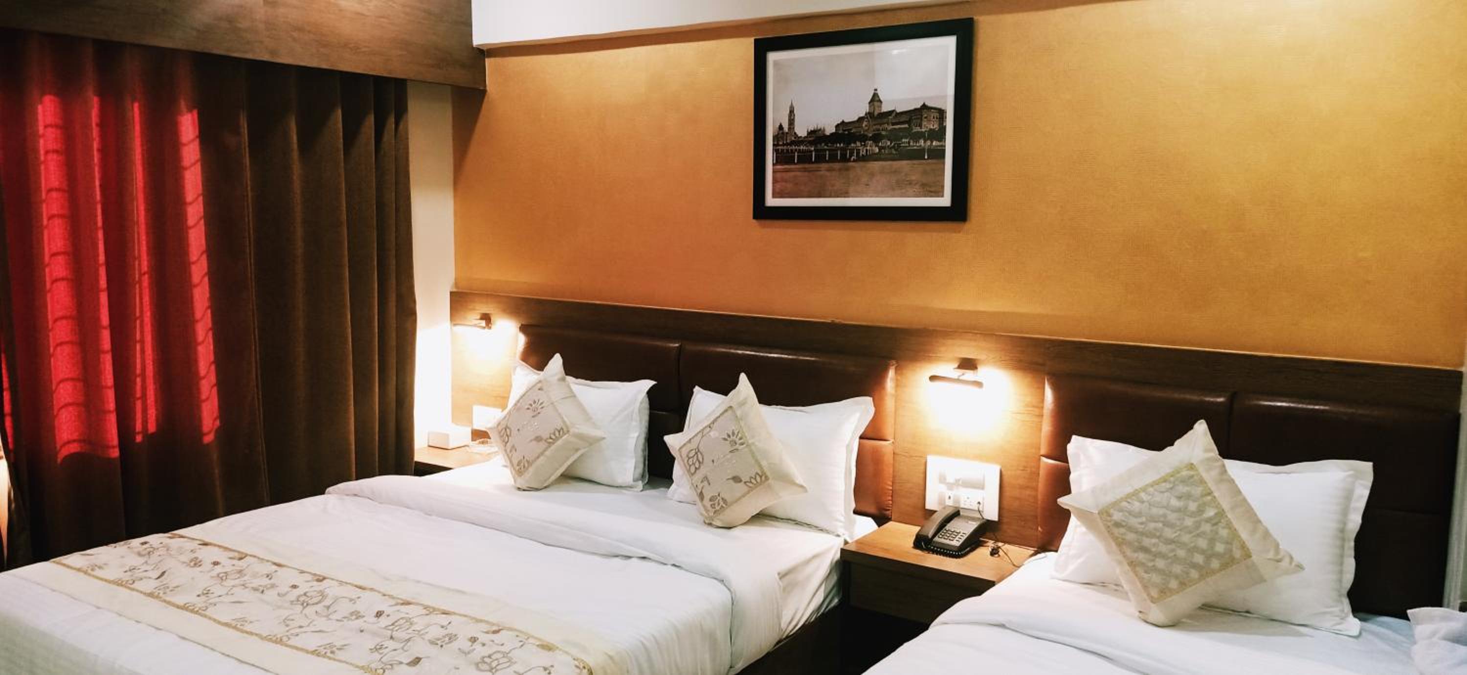 Triple Room with City View