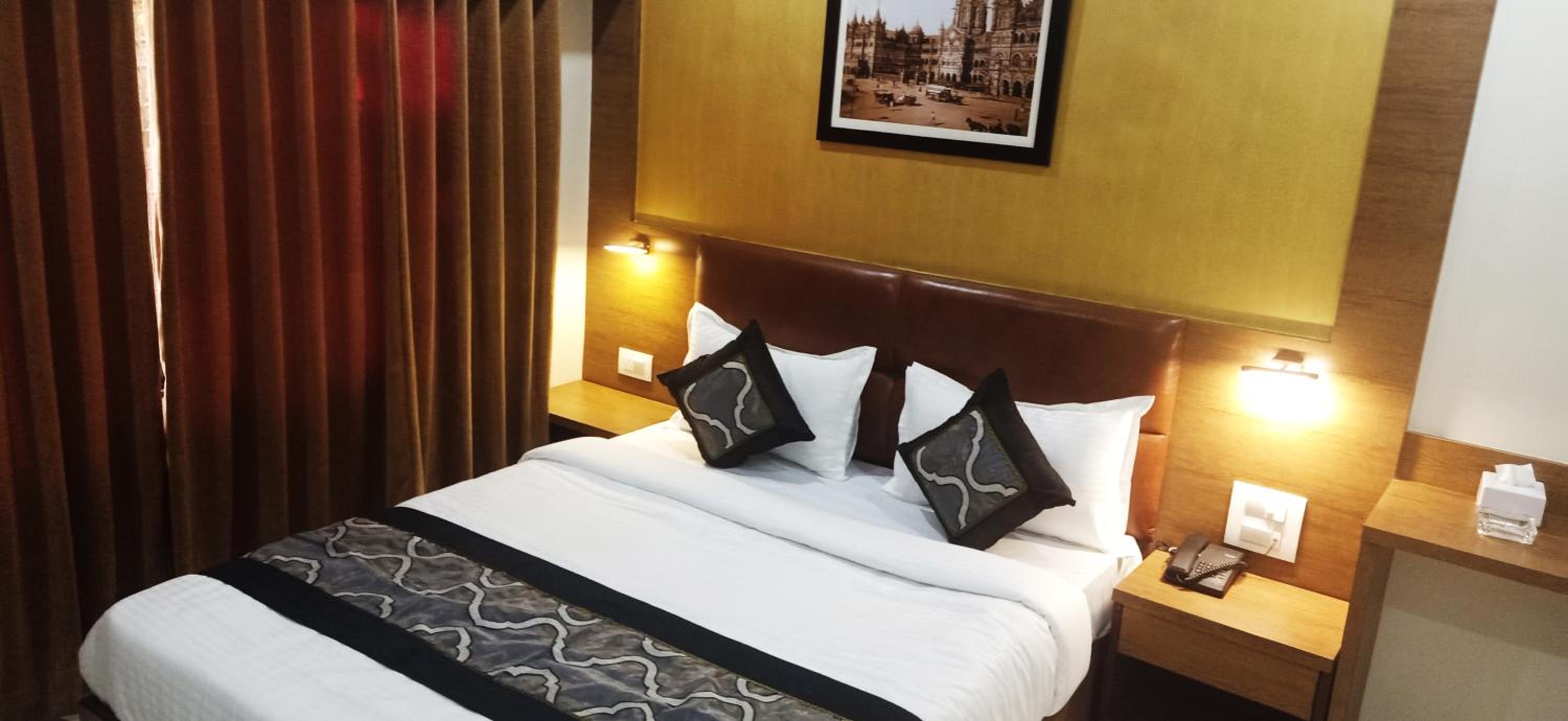 Deluxe Room - Photo 15