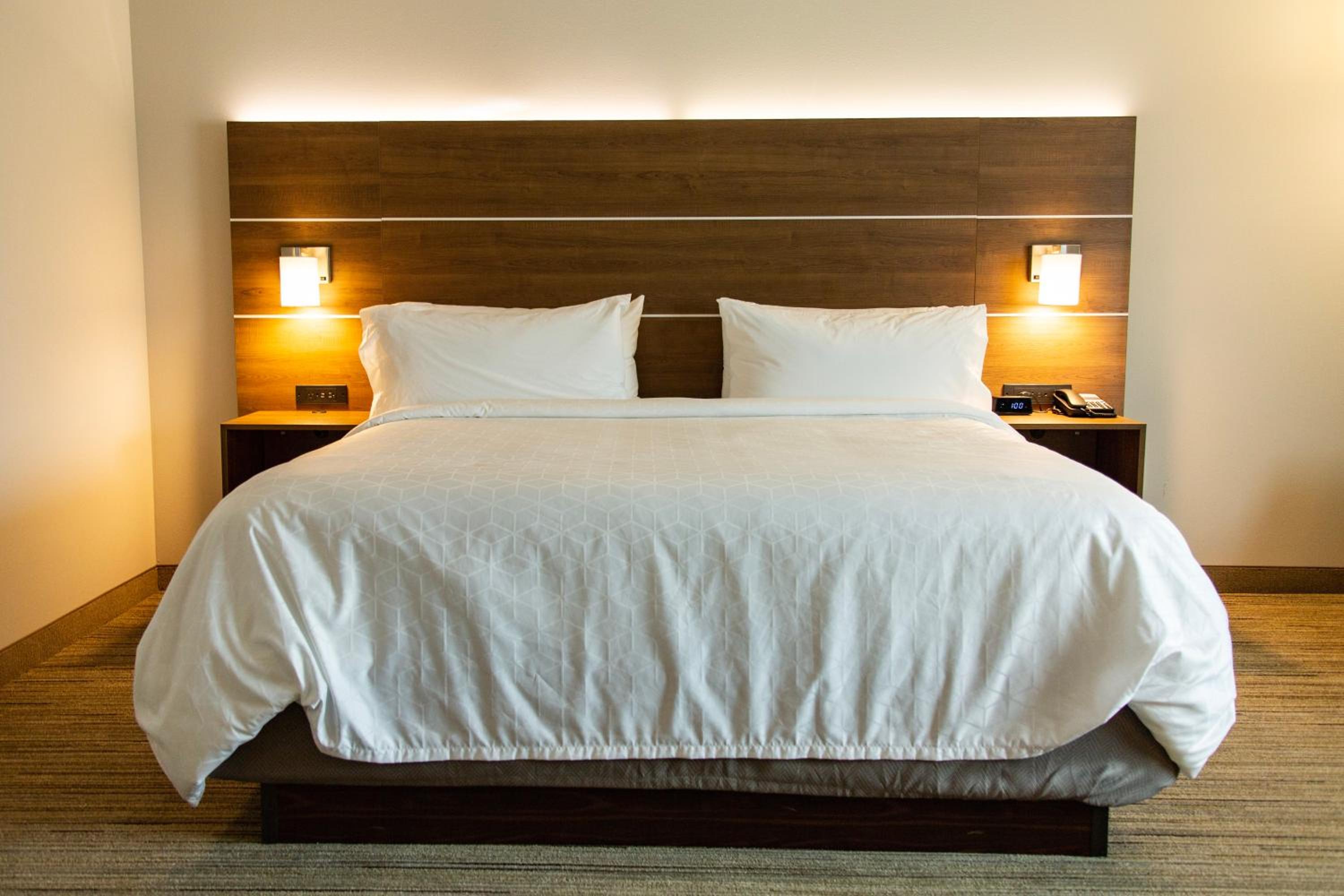 Standard King Room