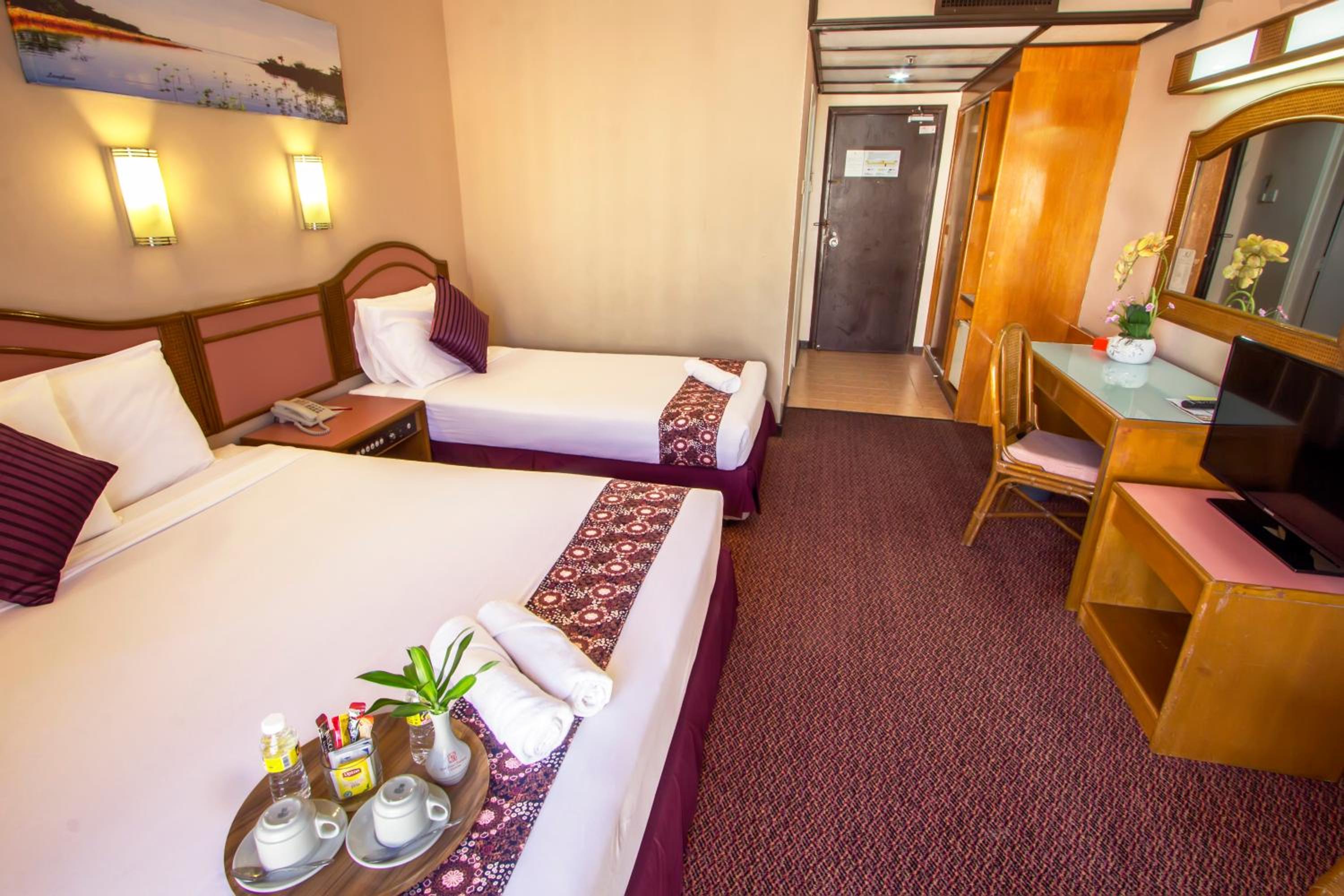Premium Triple Room - Photo 2