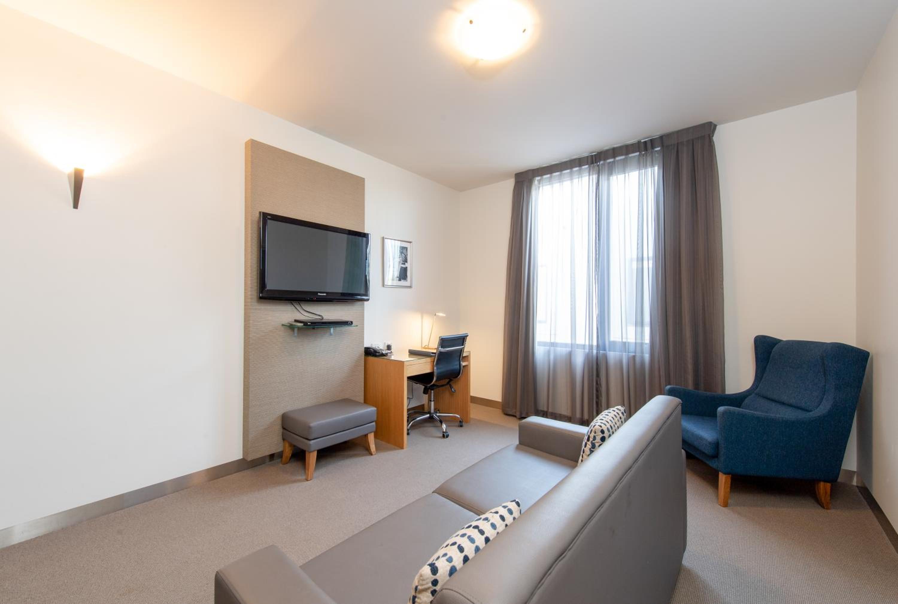One-Bedroom Suite