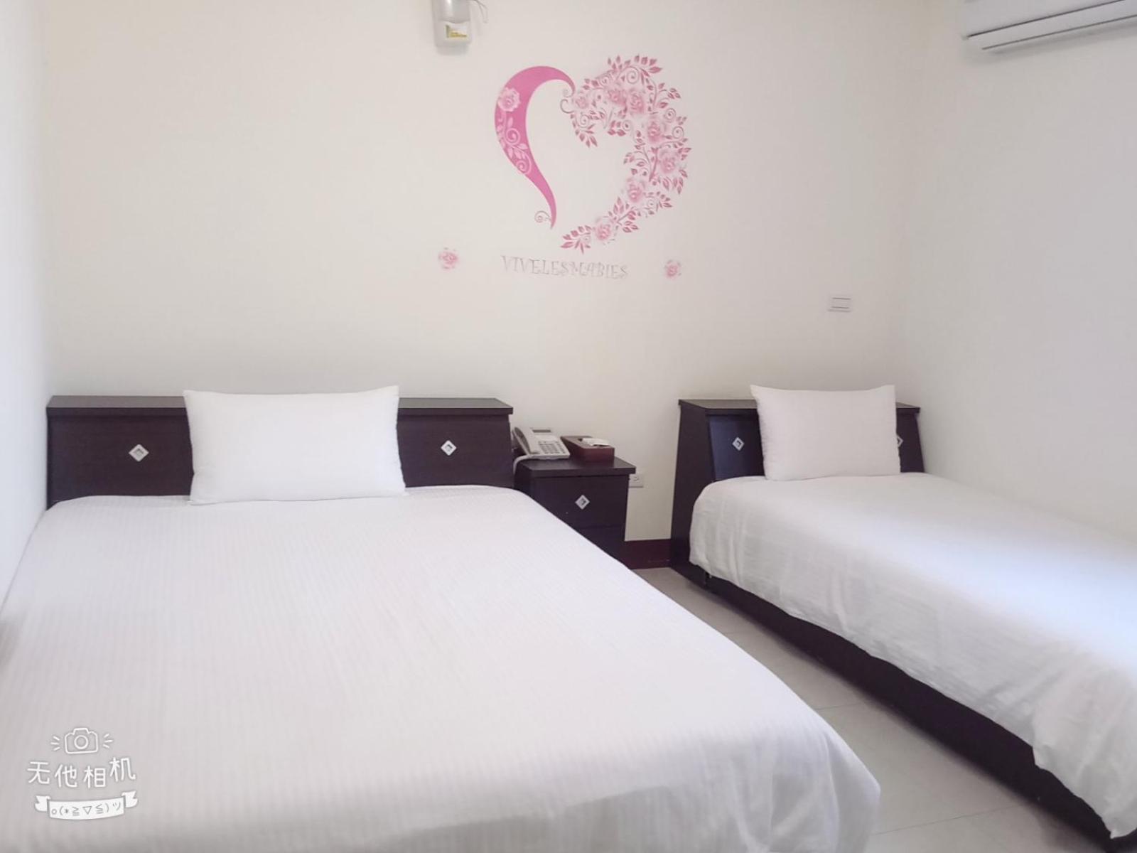 Standard Twin Room photo 3